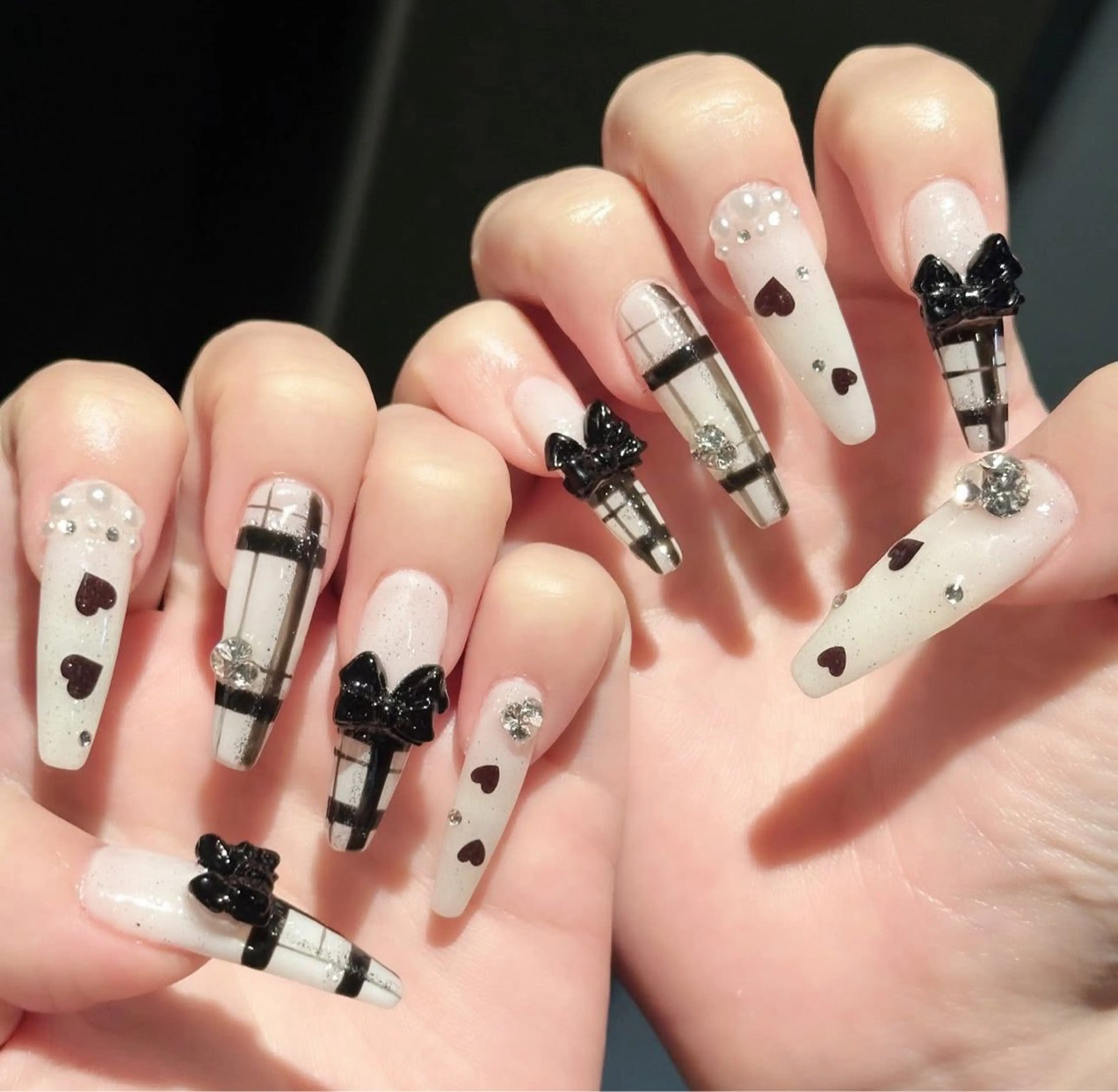 ネイル Ribbonnail staffのネイルデザイン