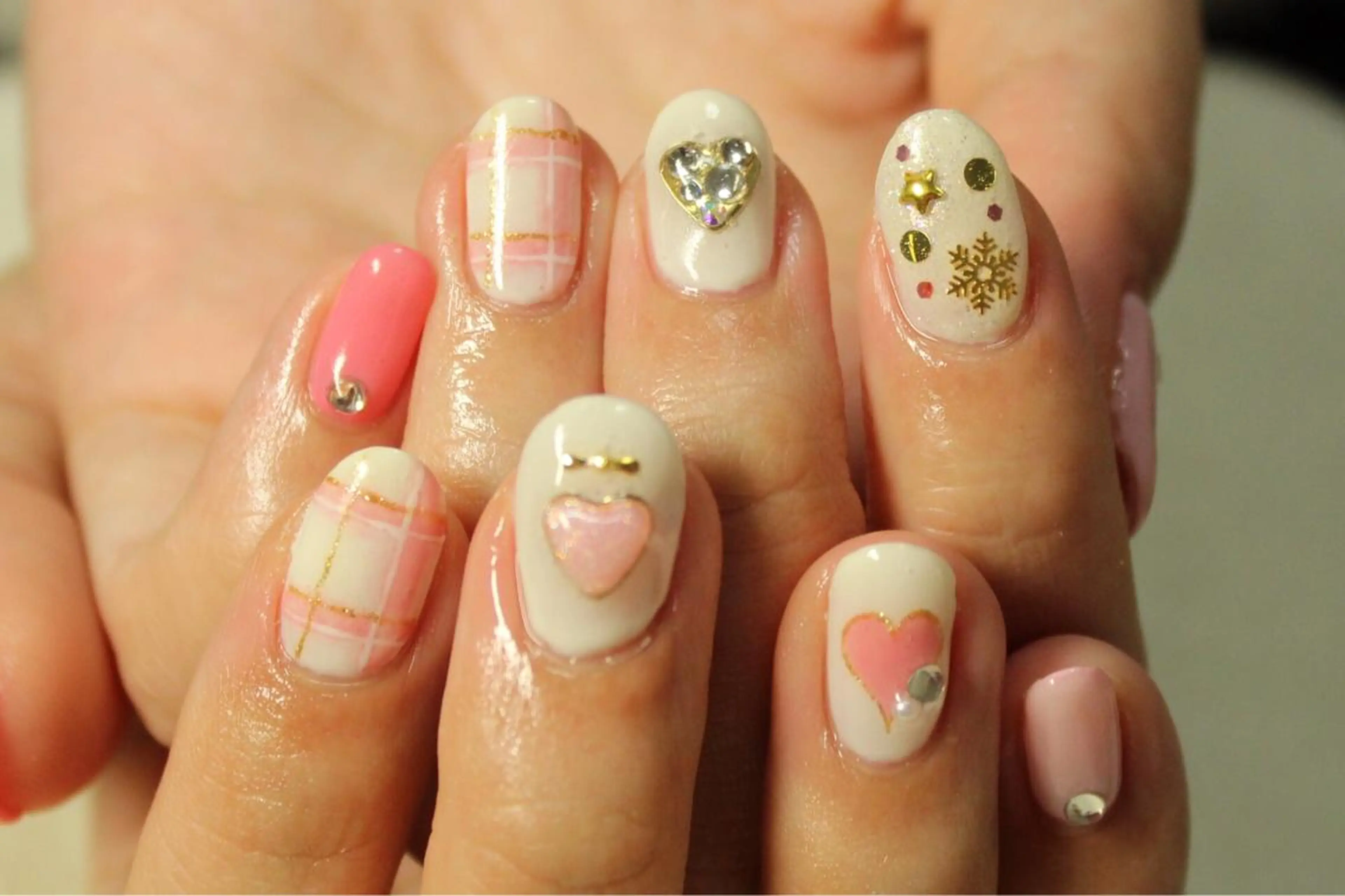 ネイル バレンタイン ハンドネイル Ｋ minamiのネイルデザイン