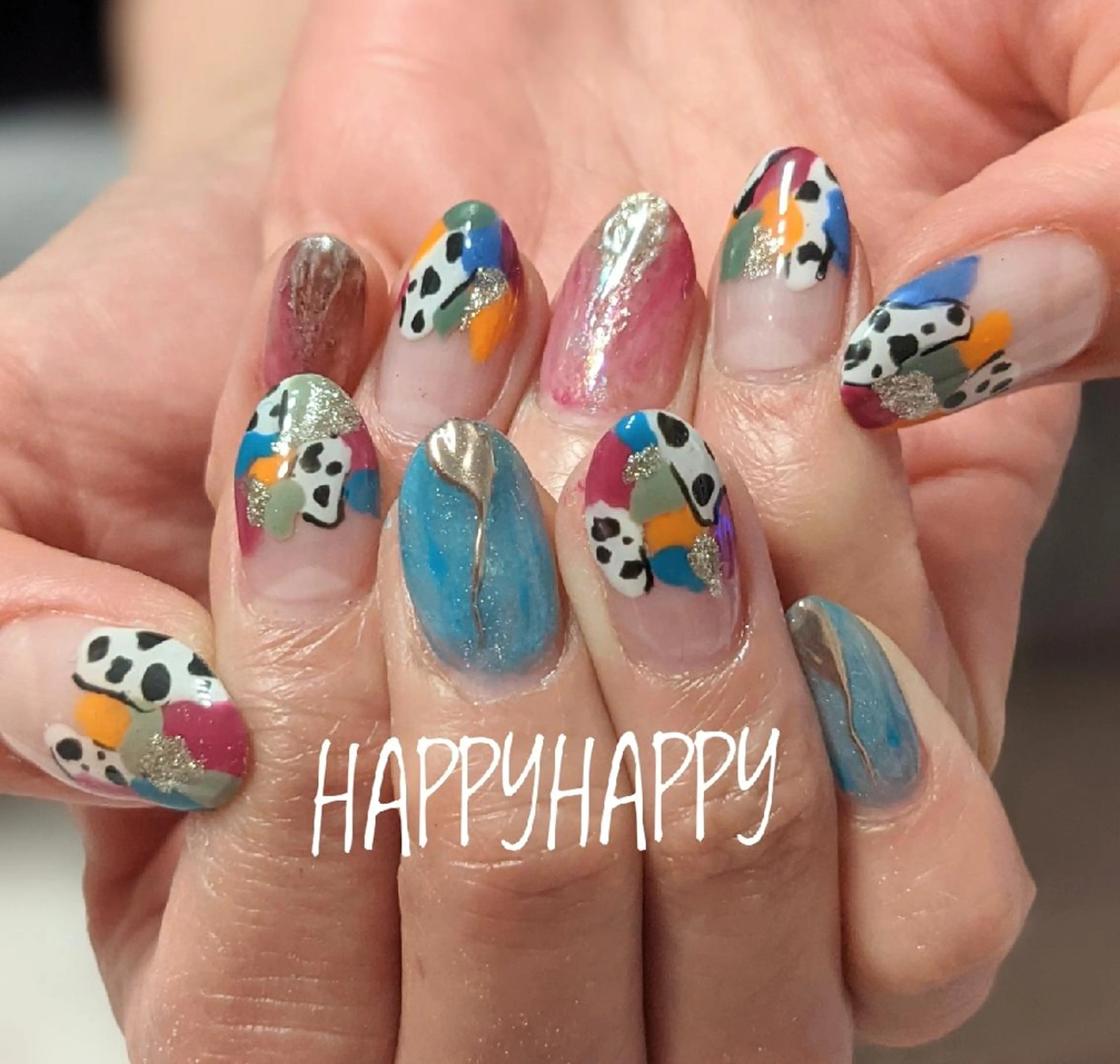 ネイル HAPPY HAPPYのネイルデザイン