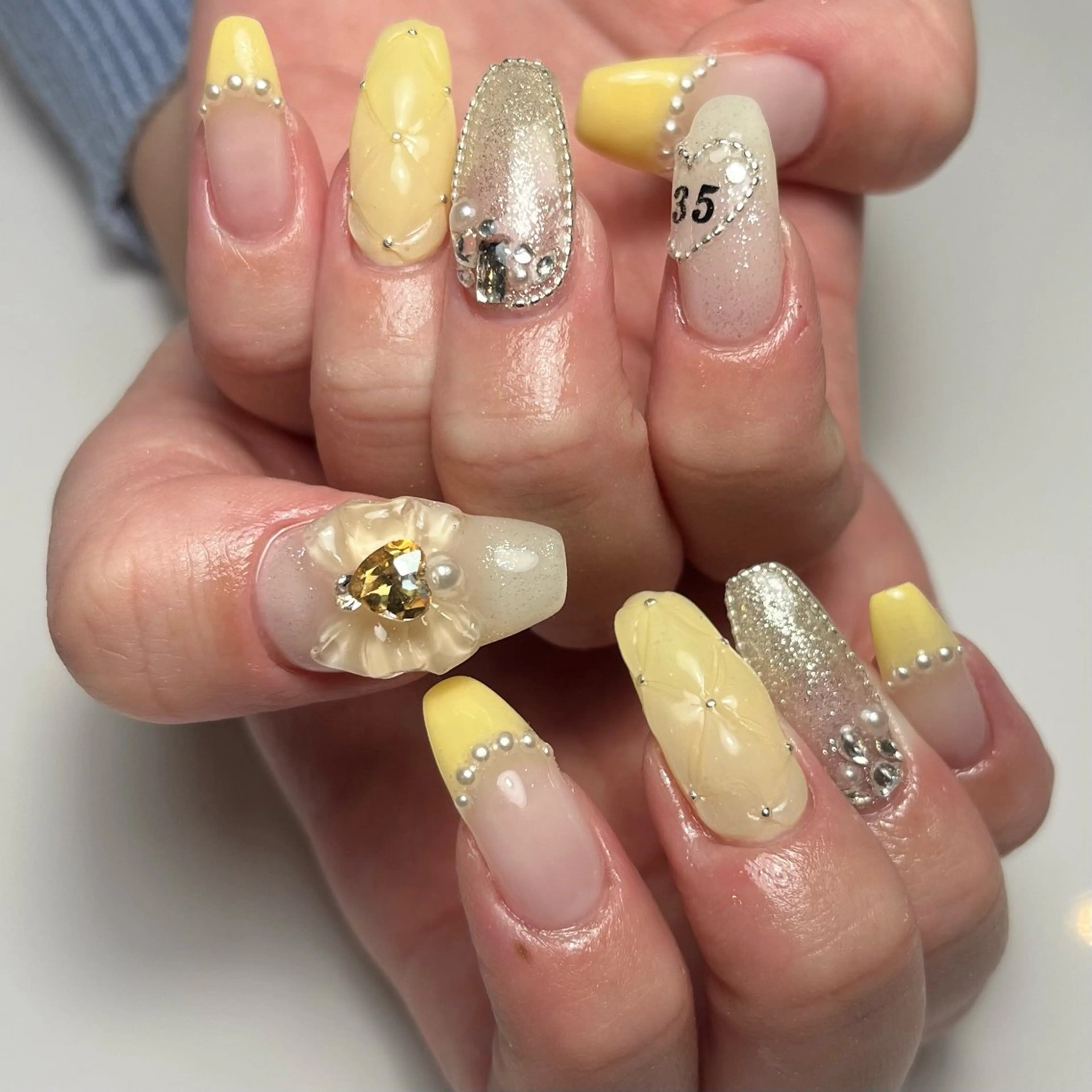 ネイル 春ネイル 黄色 ハンドネイル ballie／小野原 なつみのネイルデザイン