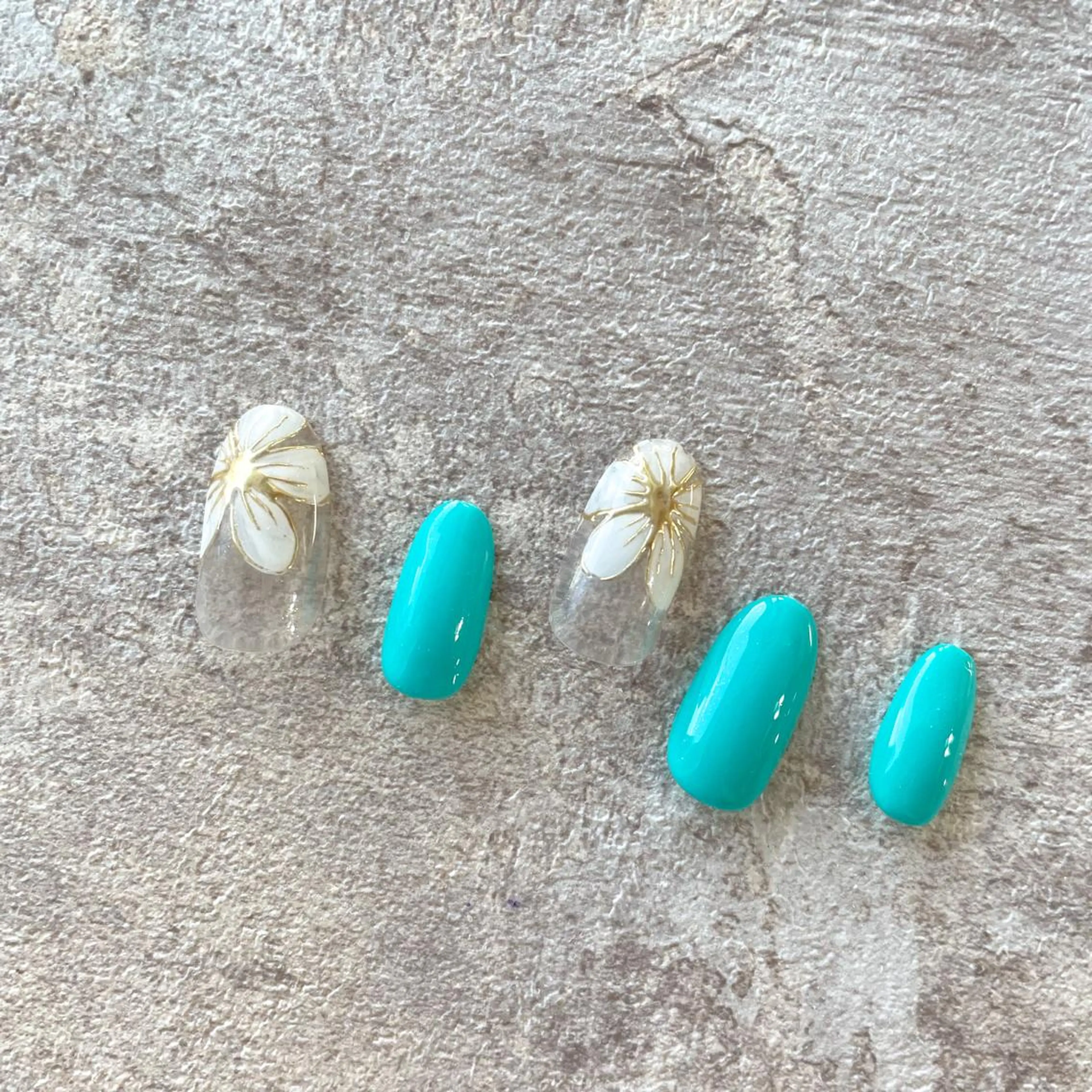 ネイル Tiary Nail Fのネイルデザイン