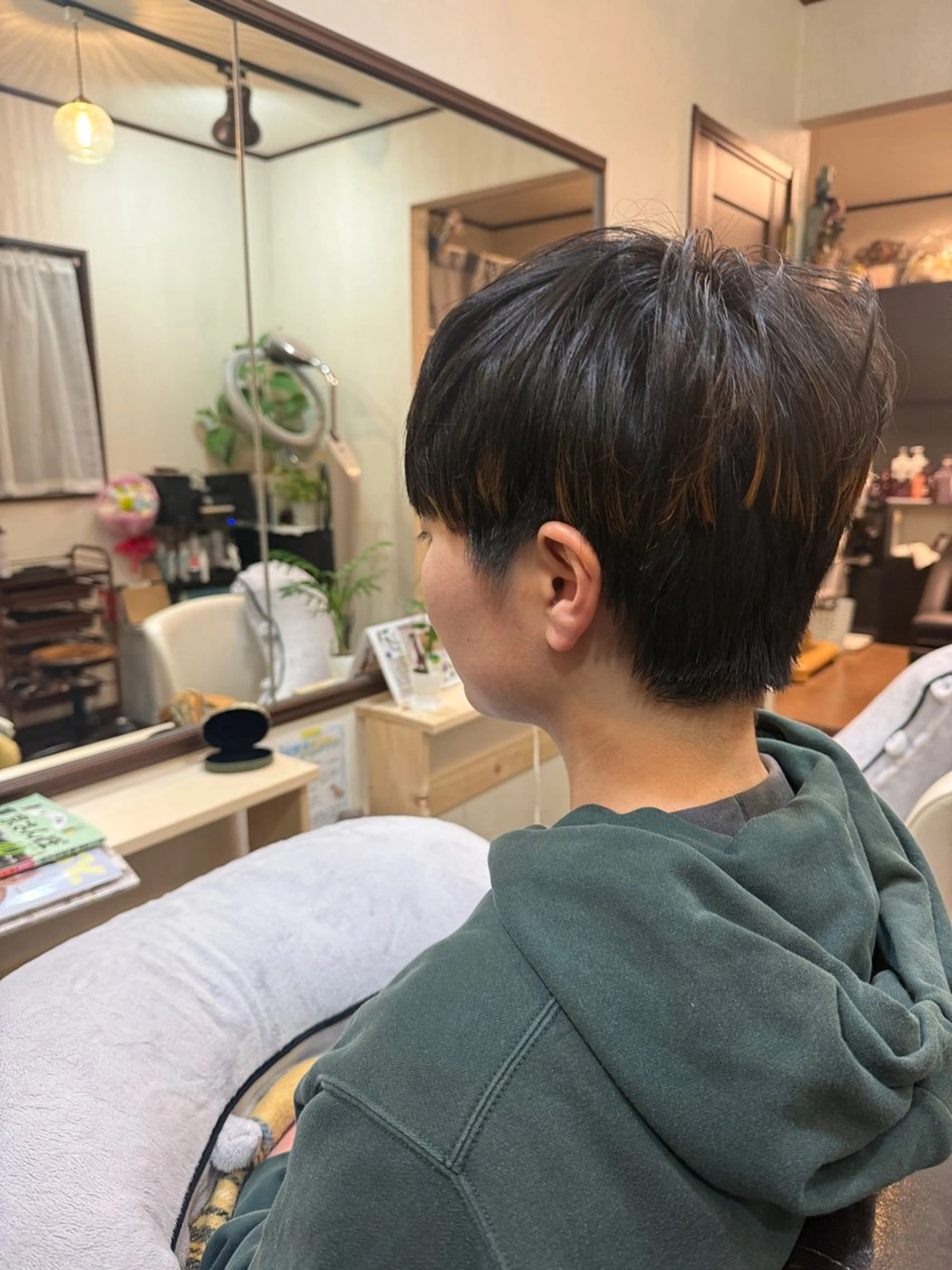 ショート 小柳 ゆかりのヘアスタイル