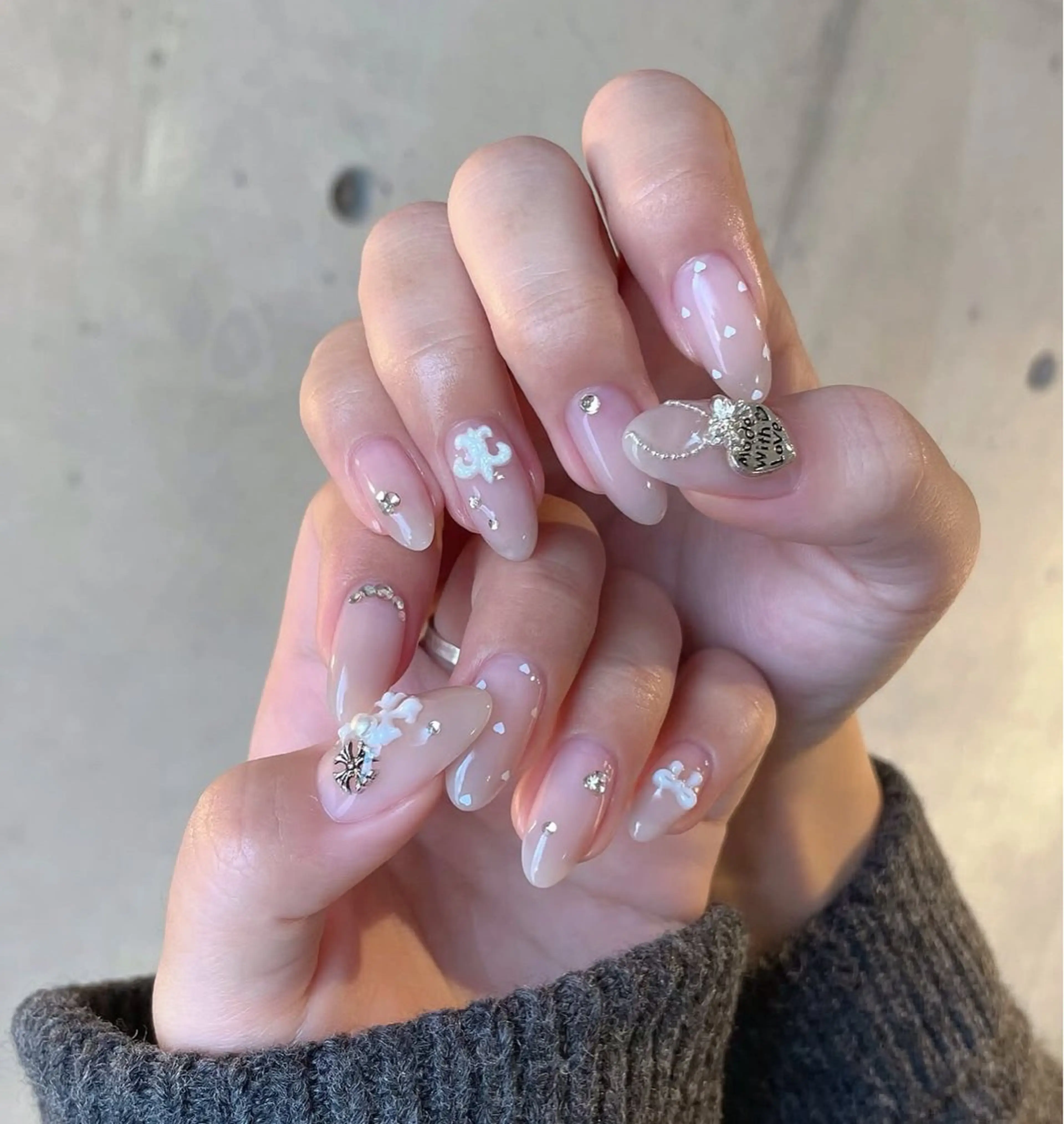 ネイル 長さ出し グラデーション キラキラネイル 韓国ネイル ラメ(グリッター) ハンドネイル ハンドケア Chisa Nail Studio所属・チ サのネイルデザイン