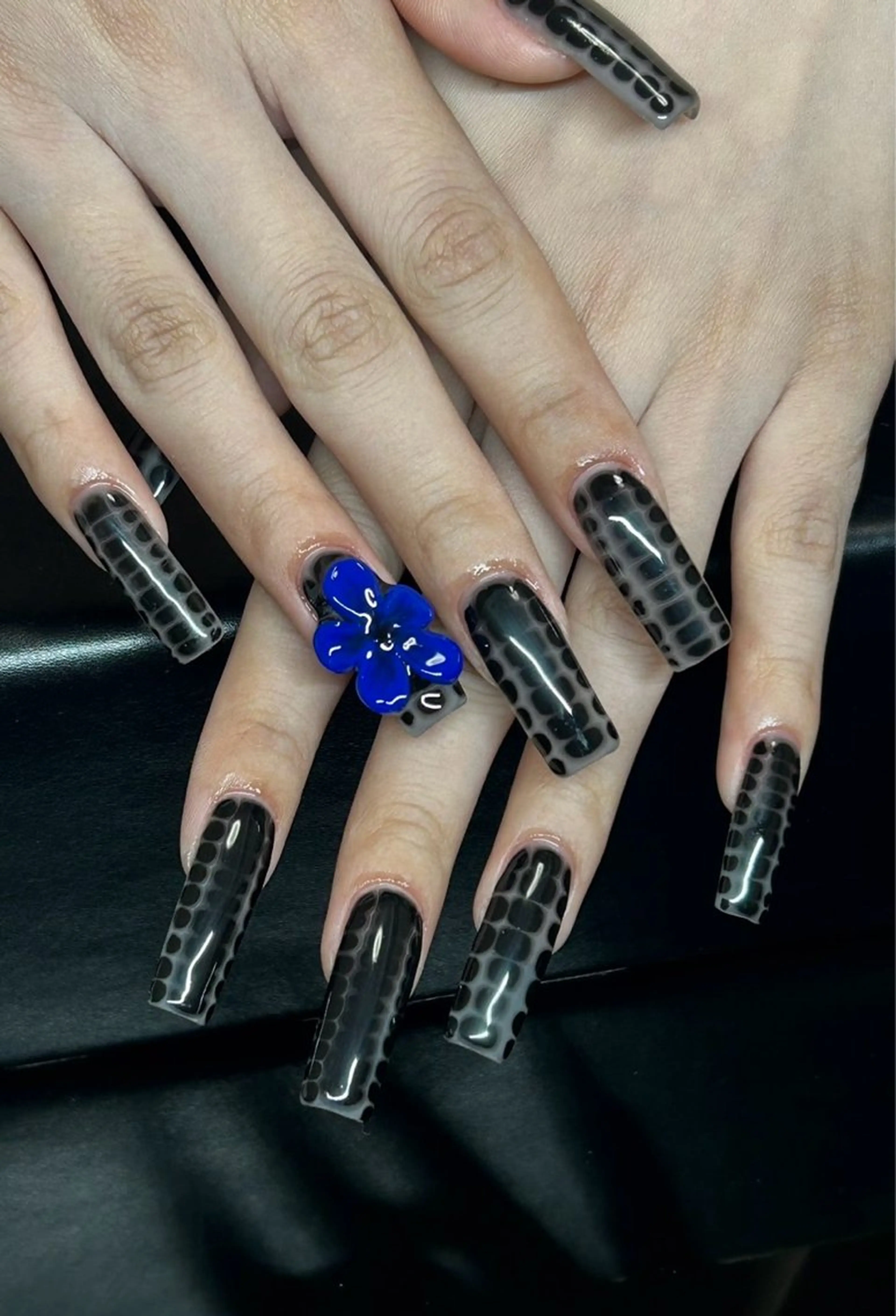 ネイル ハンドネイル NAIL ROOM COZMIC SISTA所属・Ronny ロニ 森ノ宮❤のネイルデザイン