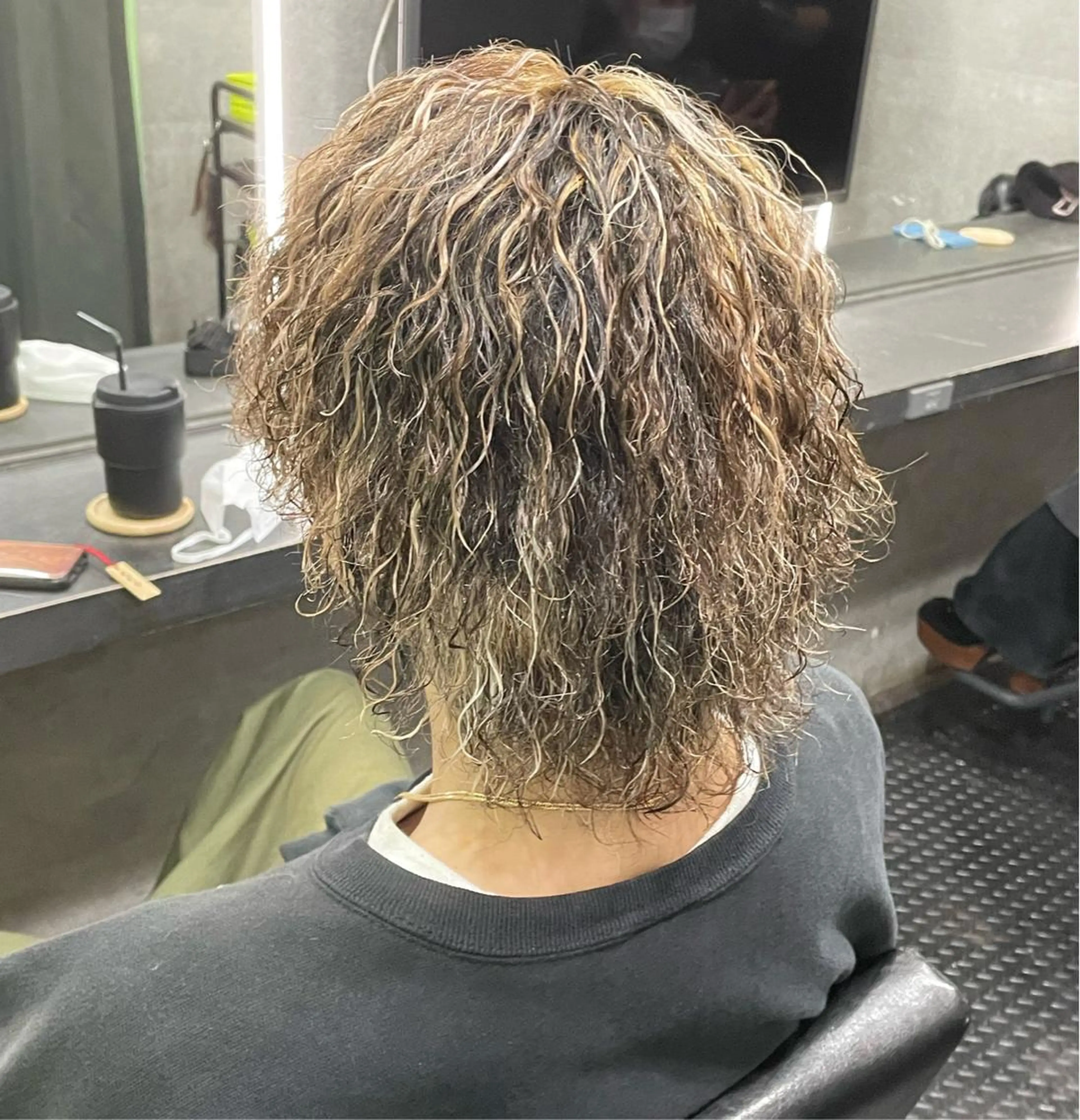 カラー パーマ メンズ メンズハイライト ハイライトカラー Le'a所属・渋谷/フェード/ 國分 翔のヘアスタイル