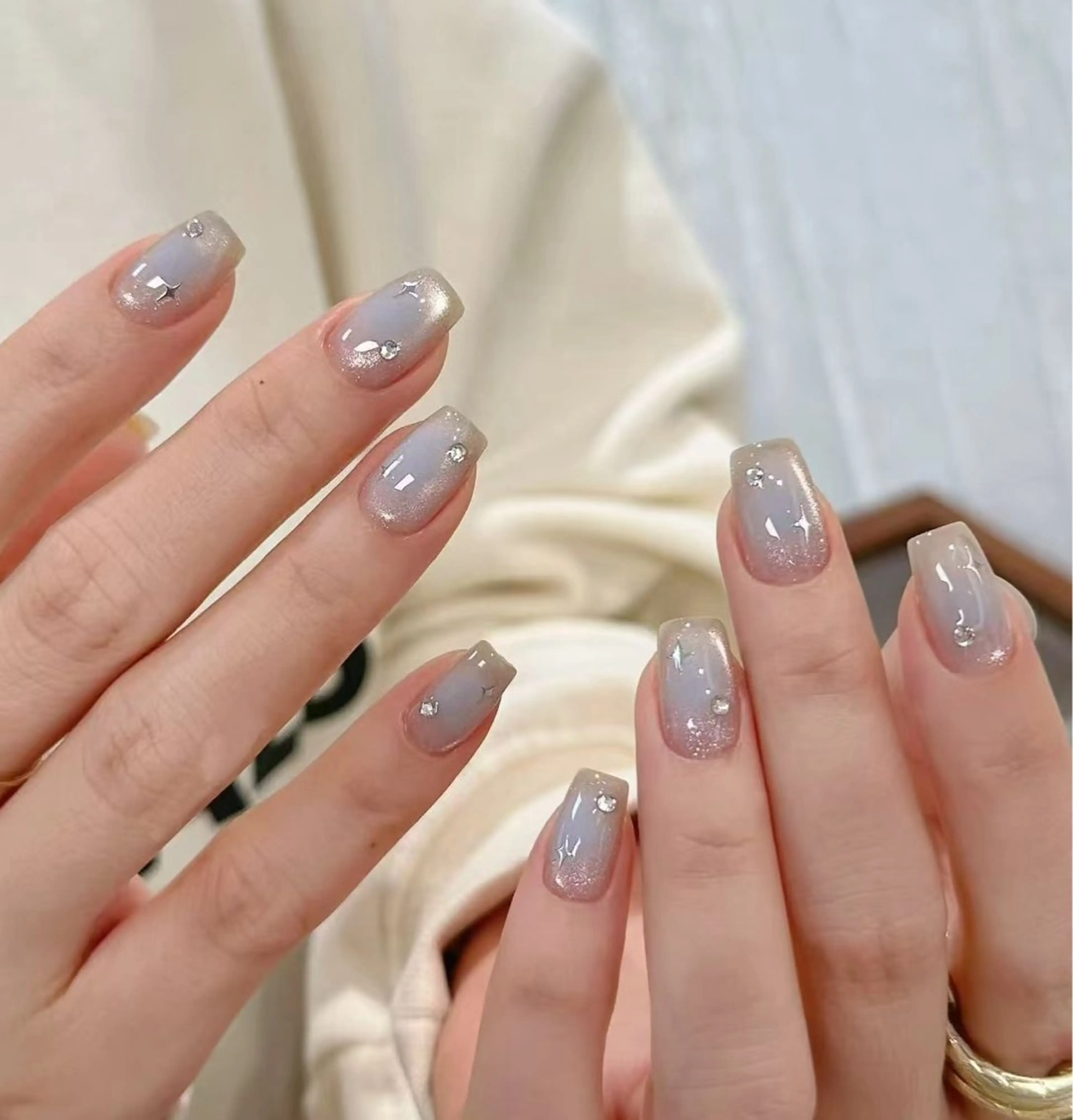 ネイル オーロラネイル フラワーネイル フットネイル フレンチネイル ジェルネイル ハンドネイル BabyYouMi nailのネイルデザイン