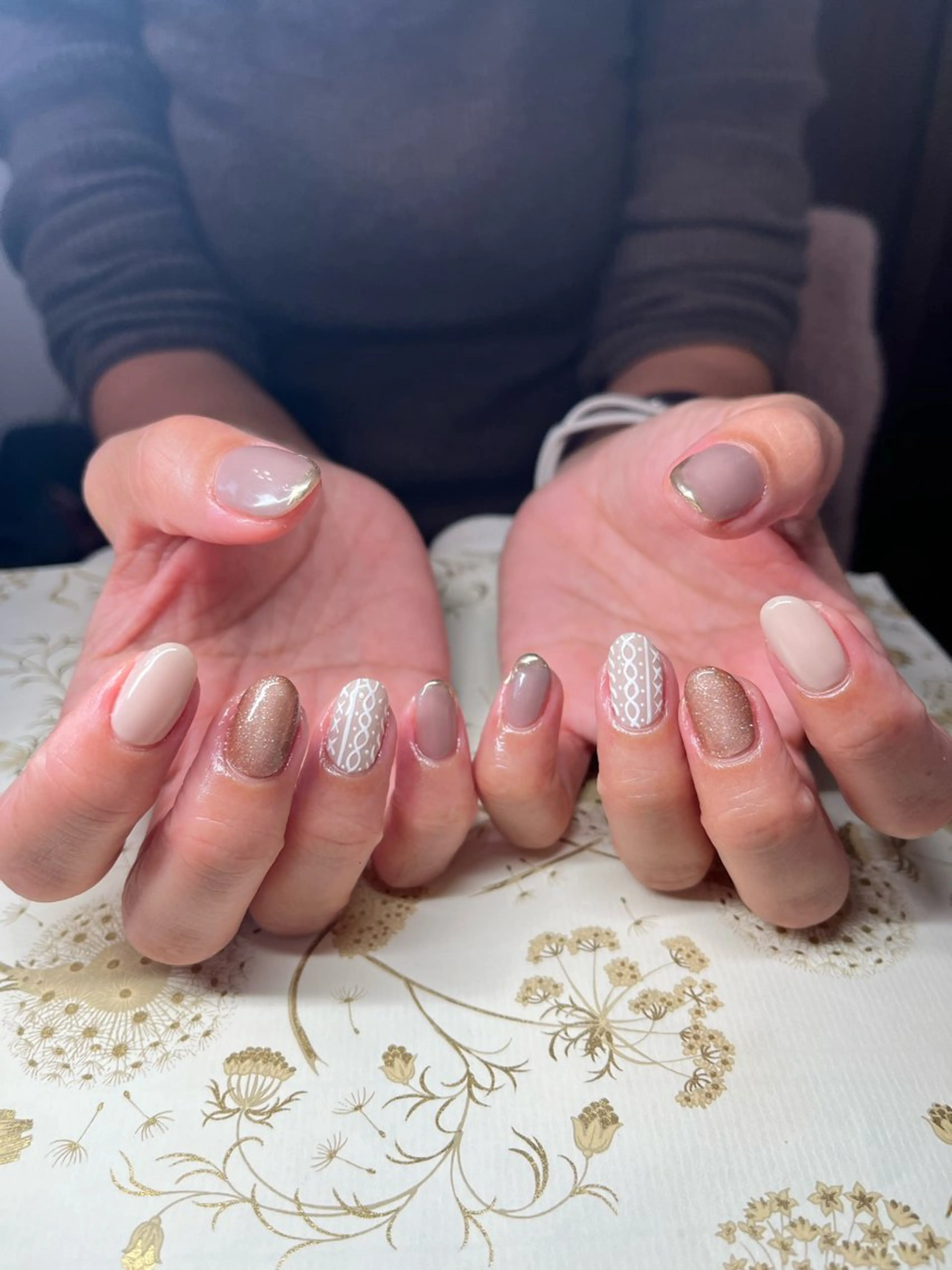 ネイル ミラーネイル オフィスネイル 冬ネイル ハンドネイル miel nailのネイルデザイン