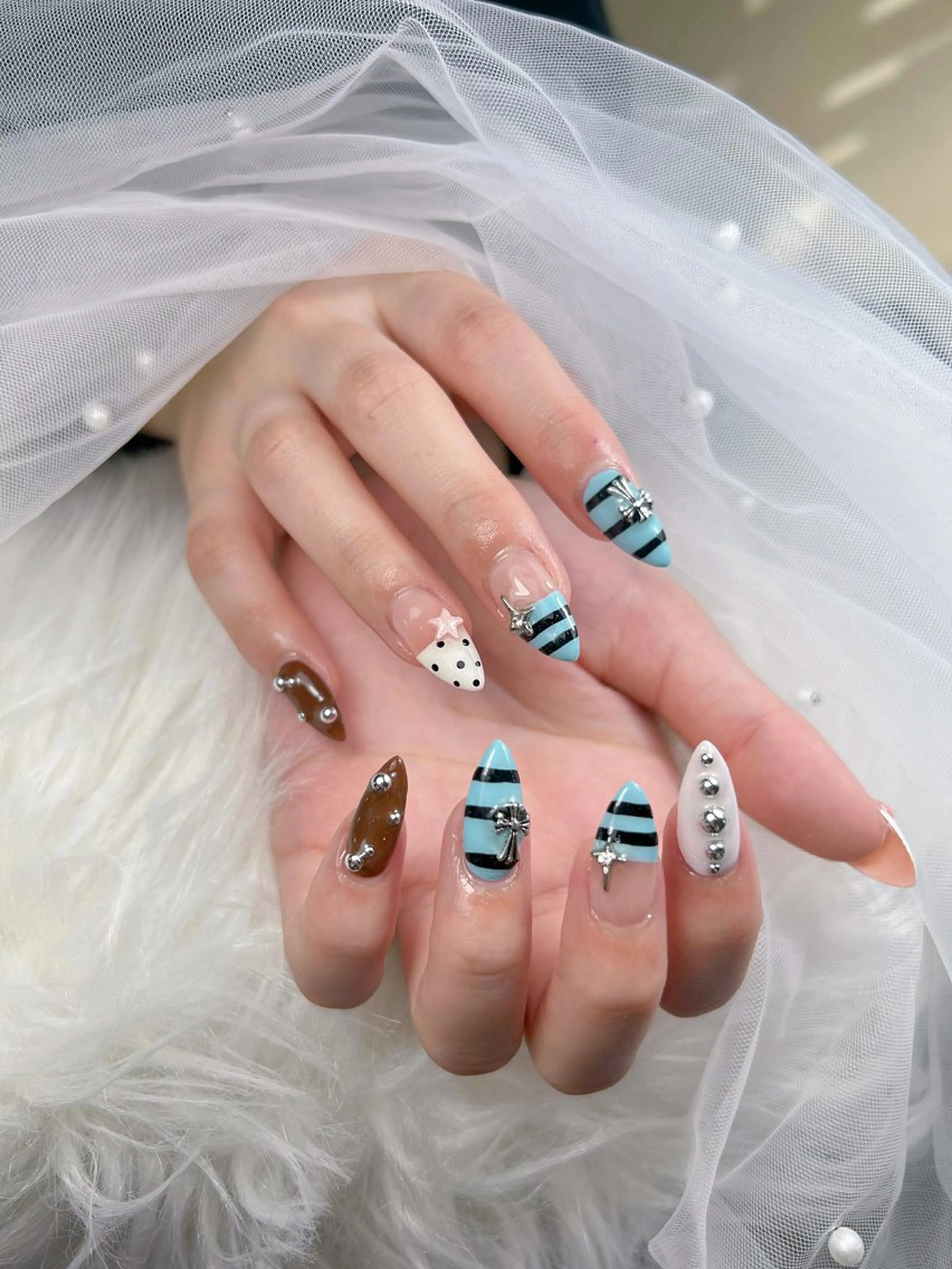 ネイル アートネイル オーロラネイル チークネイル 長さ出し フットネイル Miya_nail所属・Miya _nailのネイルデザイン