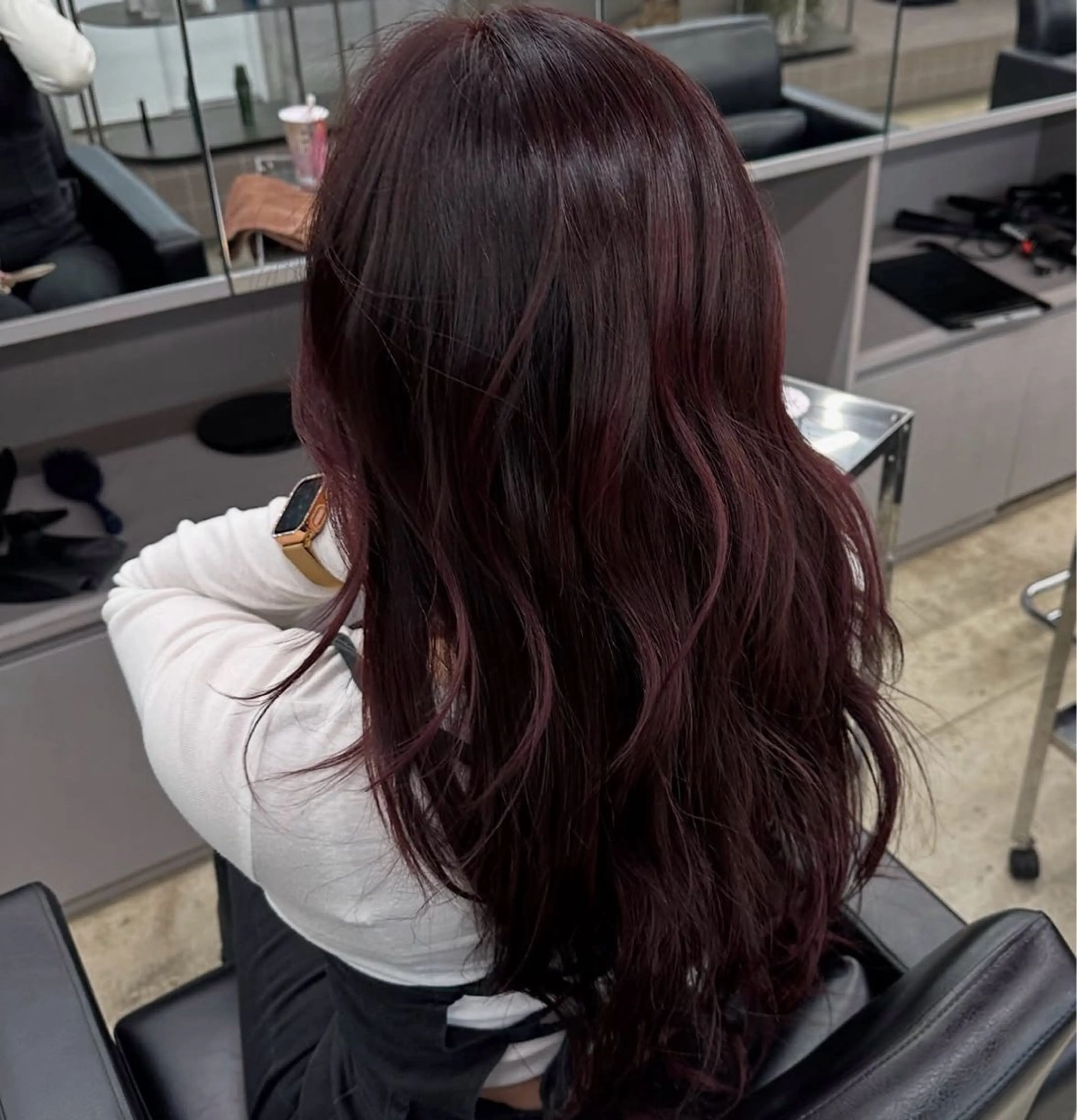 ロング フジイ トワのヘアスタイル