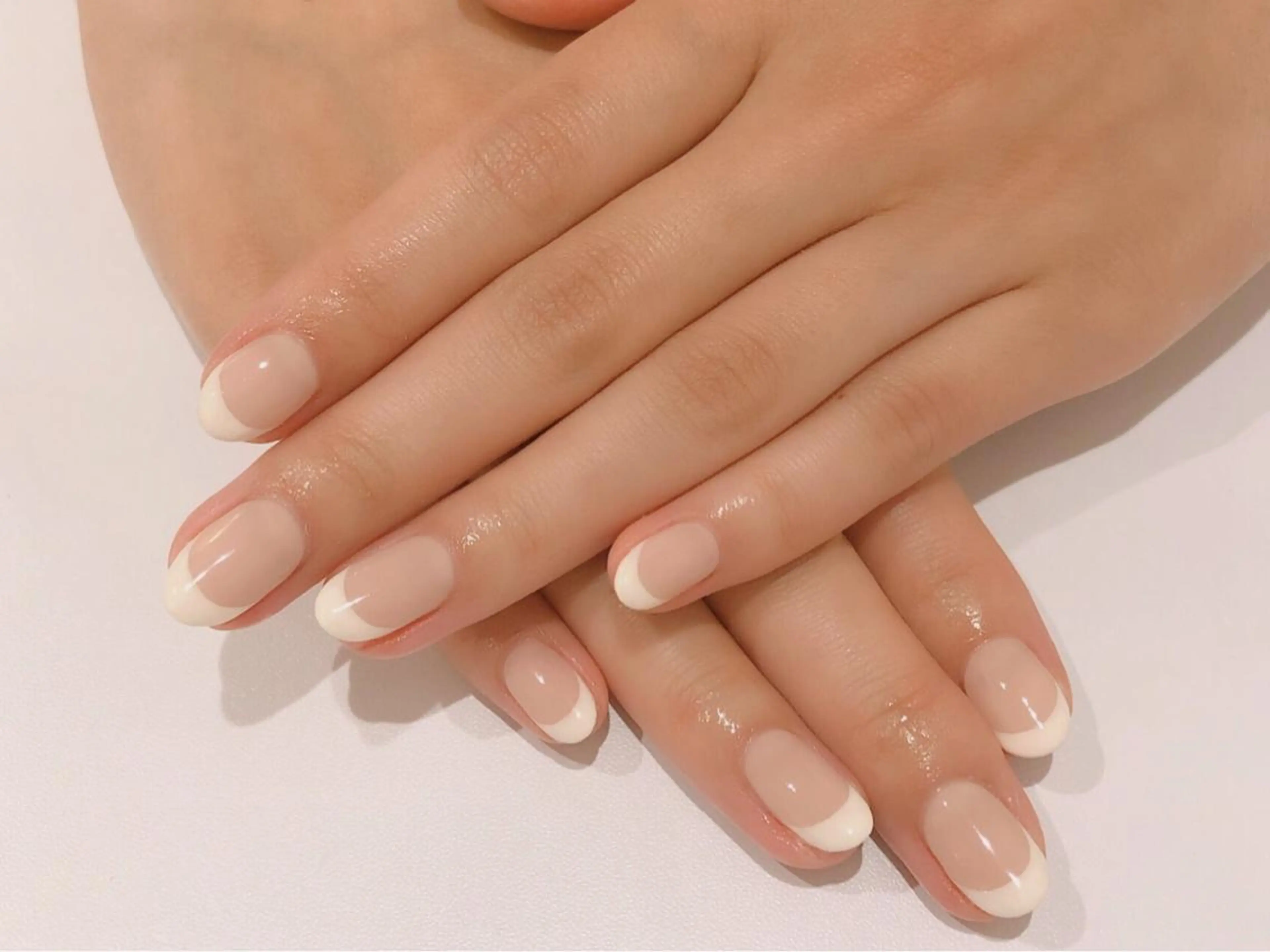 ネイル カジュアル フレンチネイル オフィスネイル シンプルネイル a:Qネイル /久米川のネイルデザイン