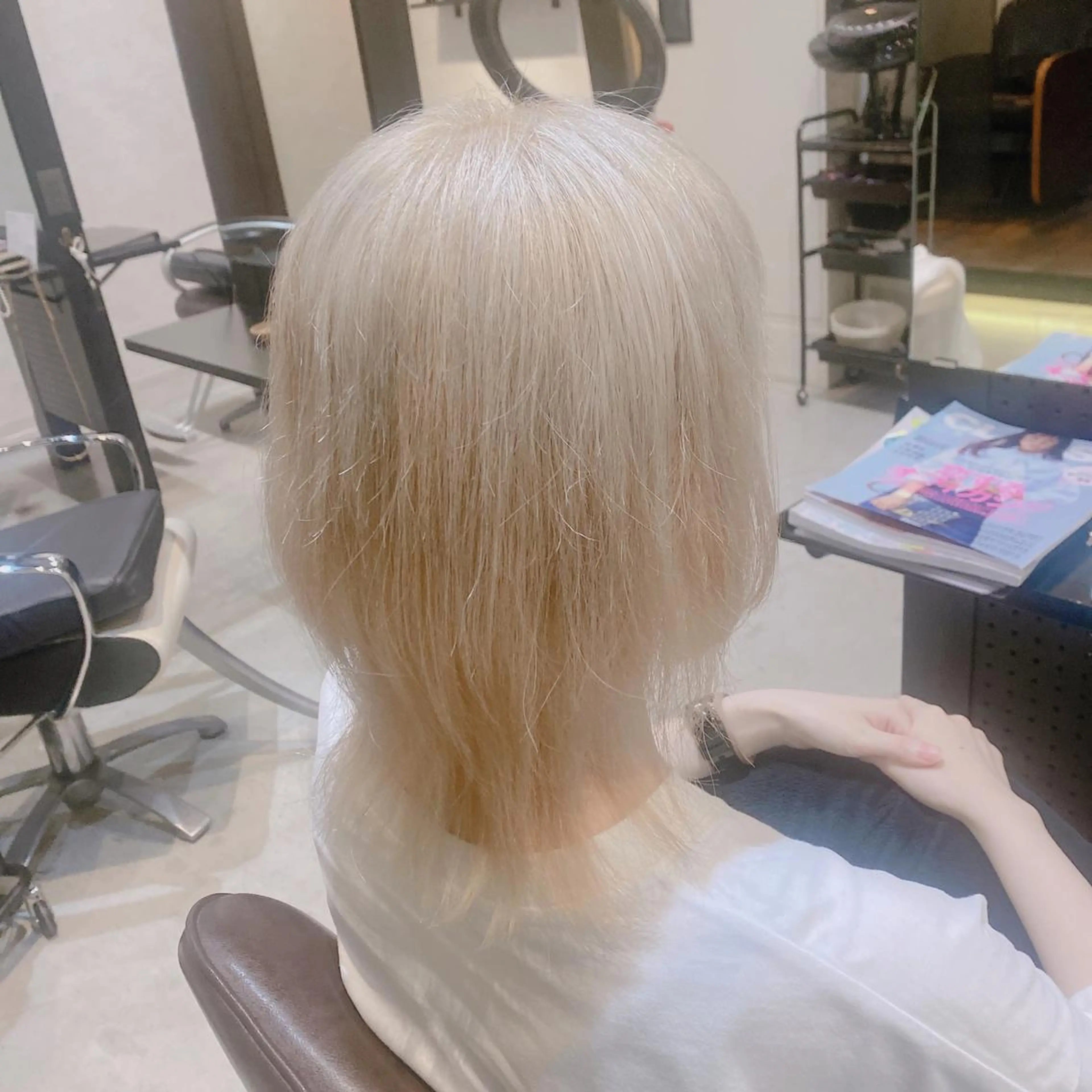 カラー SAKA GUCHIのヘアスタイル