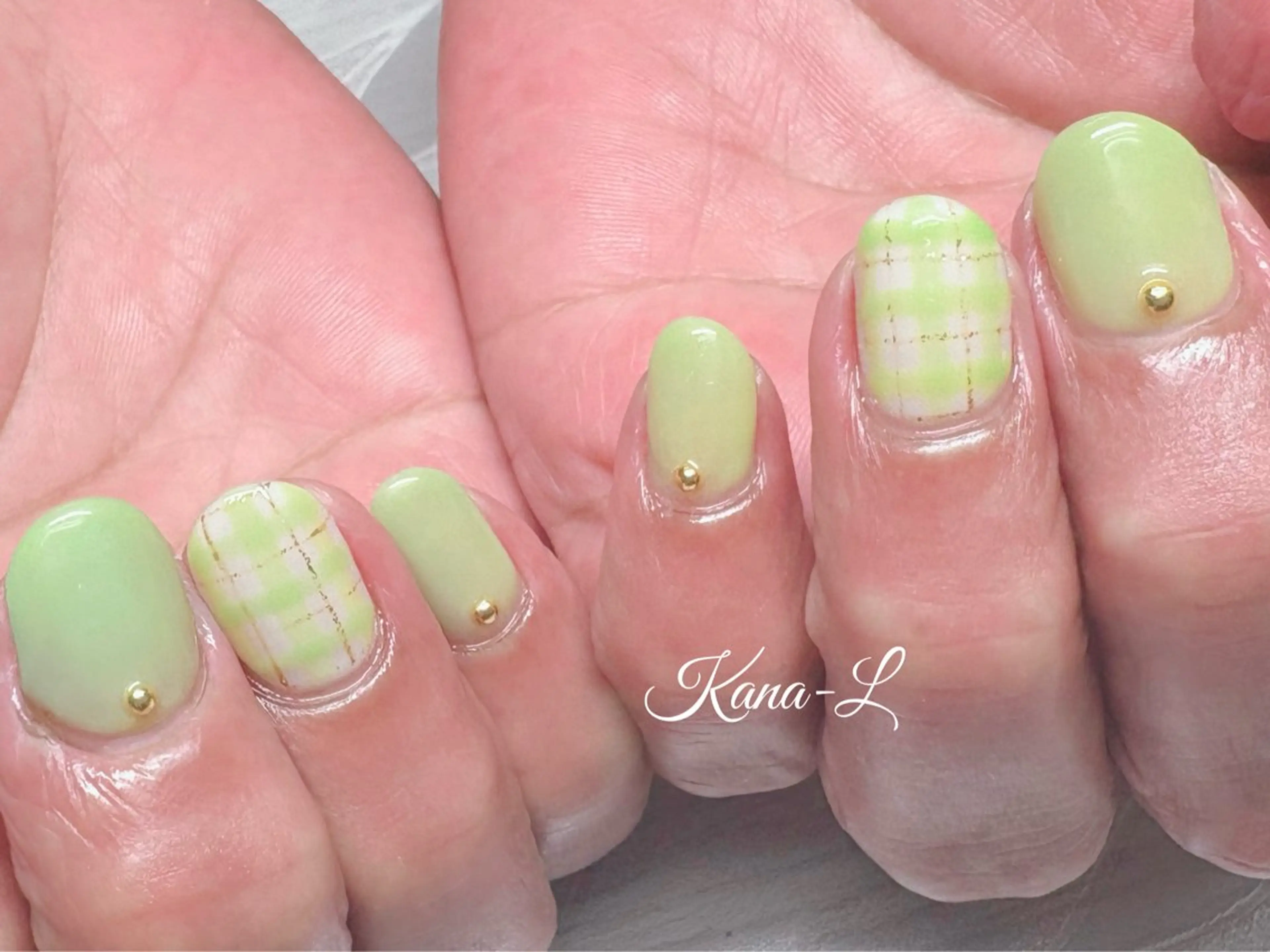 ネイル 芦辺 香奈のネイルデザイン