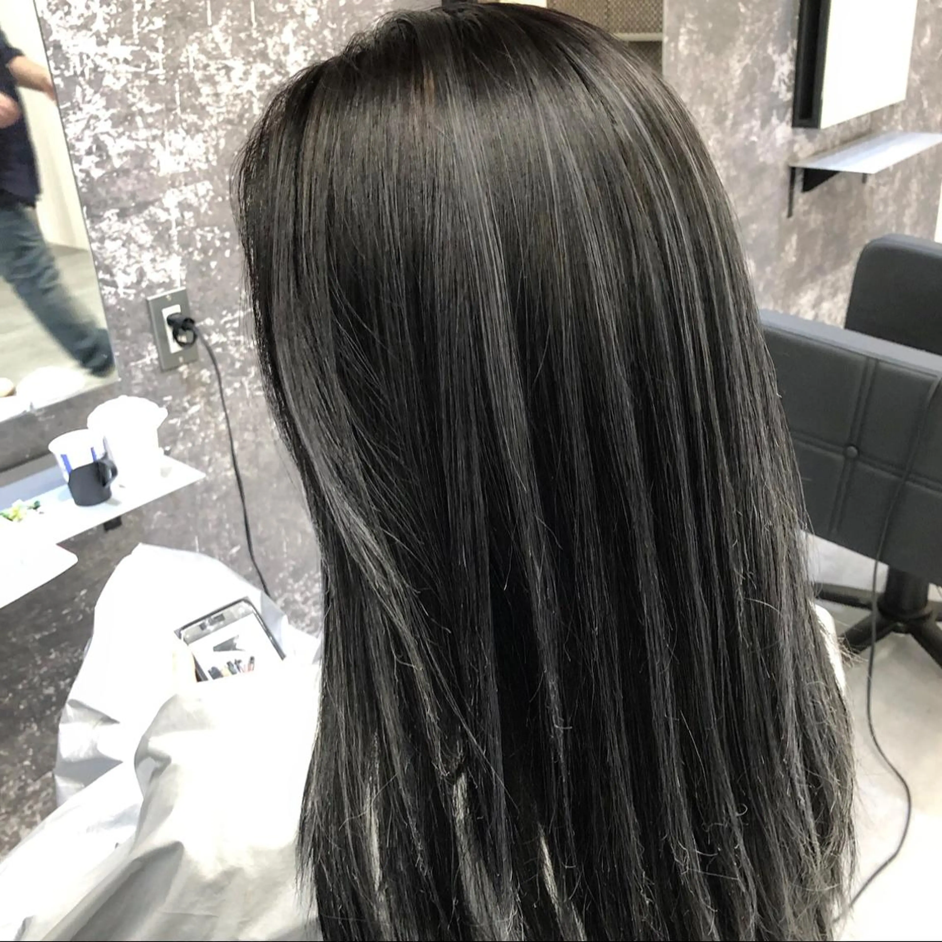 セミロング カラー ヘアアレンジ バレイヤージュ デザインカラー ハイライトカラー ハイライト レイヤーカット アンドウ ユウ/ レイヤーカット/韓国のヘアスタイル