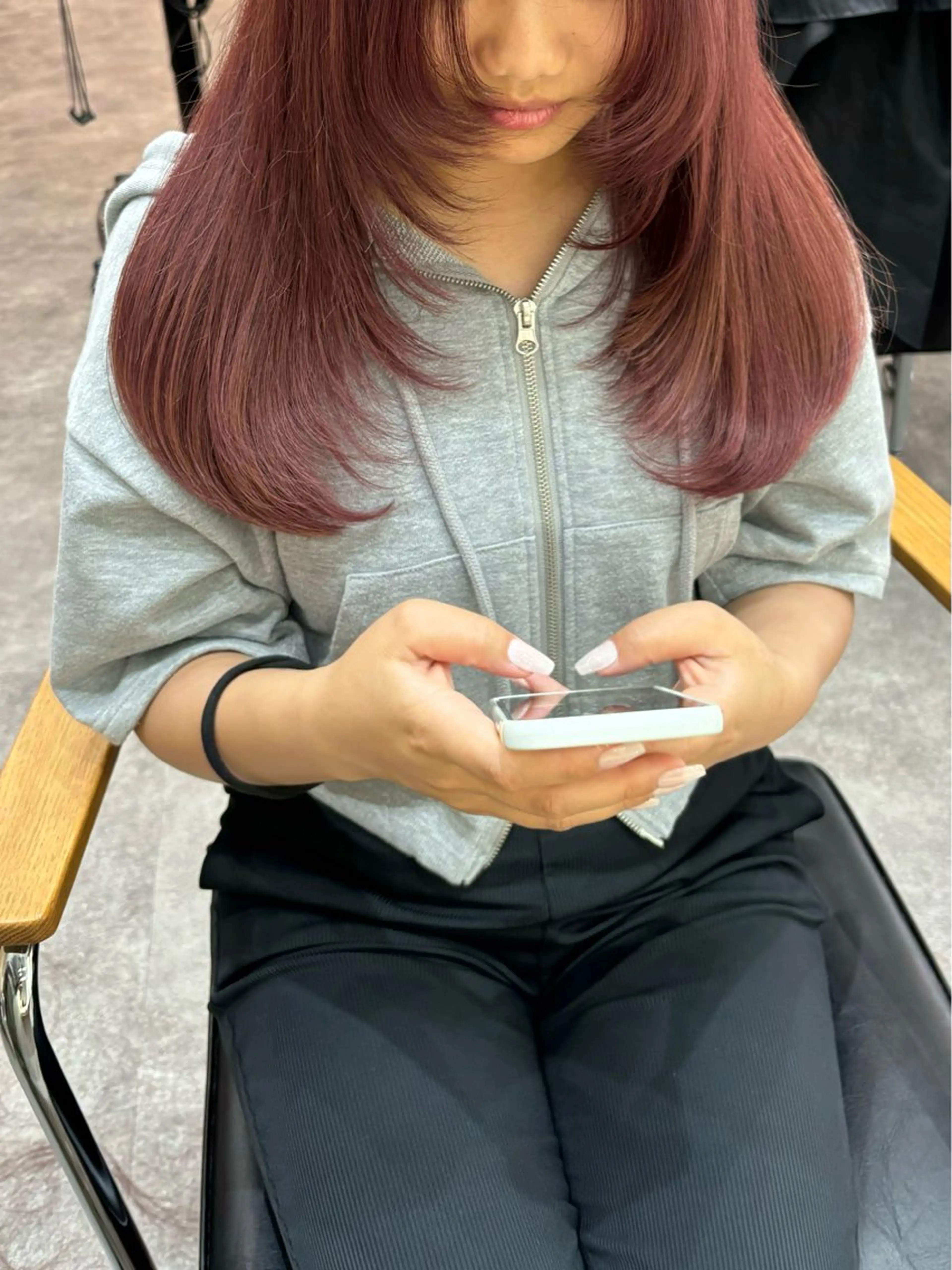 ロング TinkerLip所属・レイヤー／ボブ／暗髪 透明感カラーChieのヘアスタイル