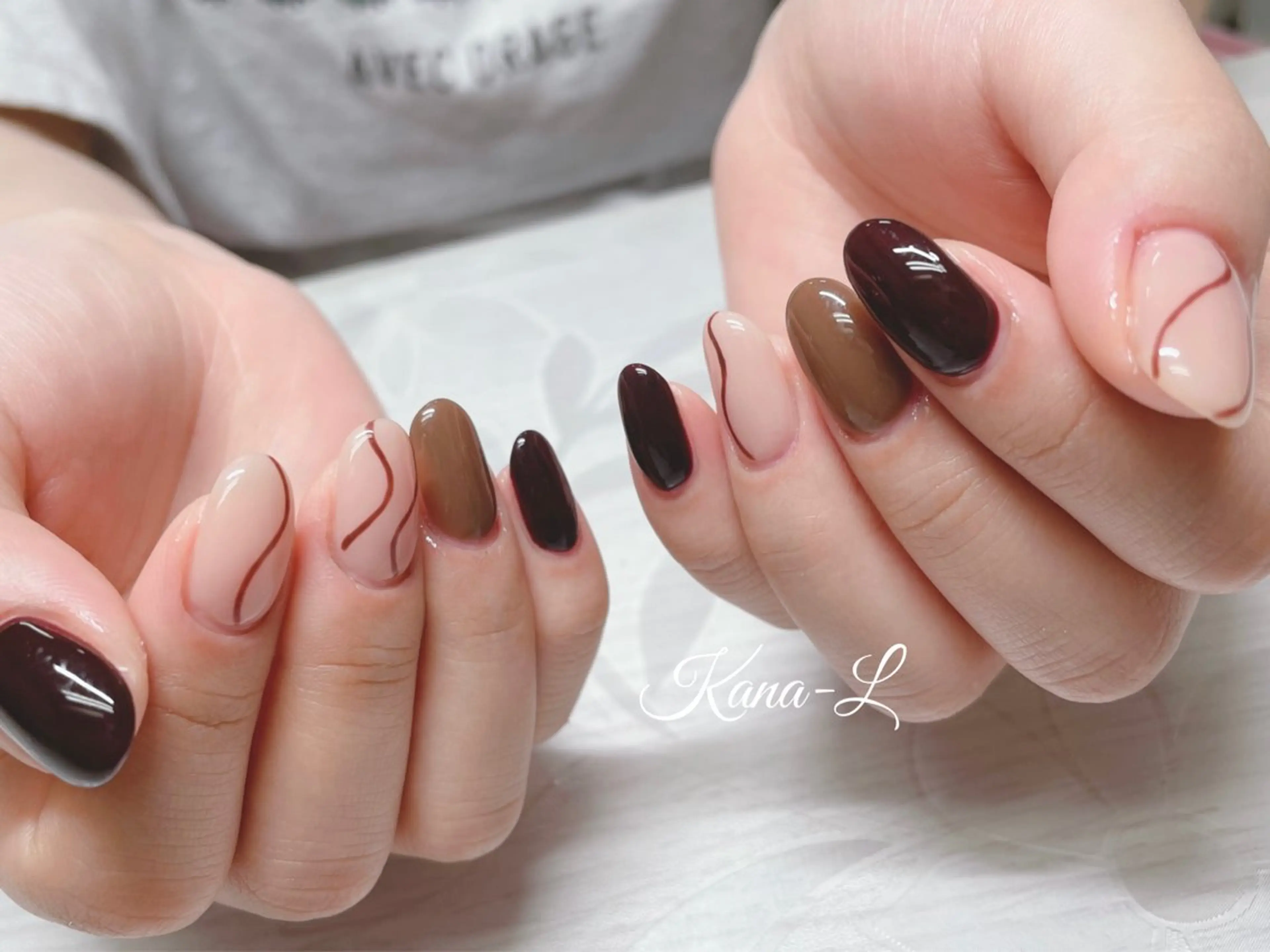 ネイル ジェルネイル ニュアンスネイル パラジェル 芦辺 香奈のネイルデザイン