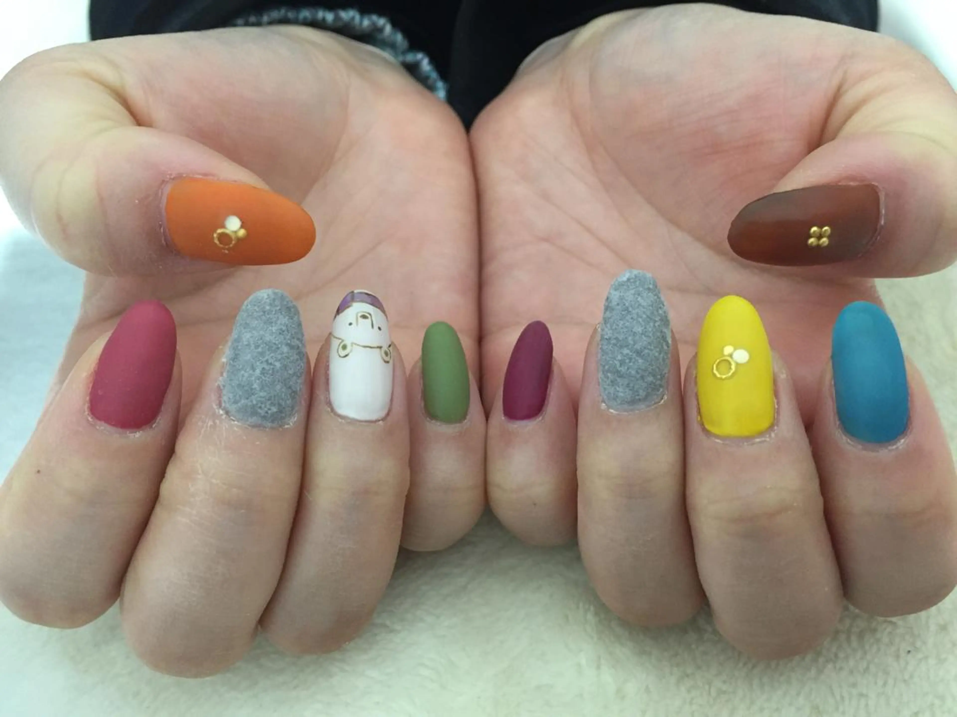 ネイル マットネイル Sympa 𝓜iwako🐰ᩚのネイルデザイン