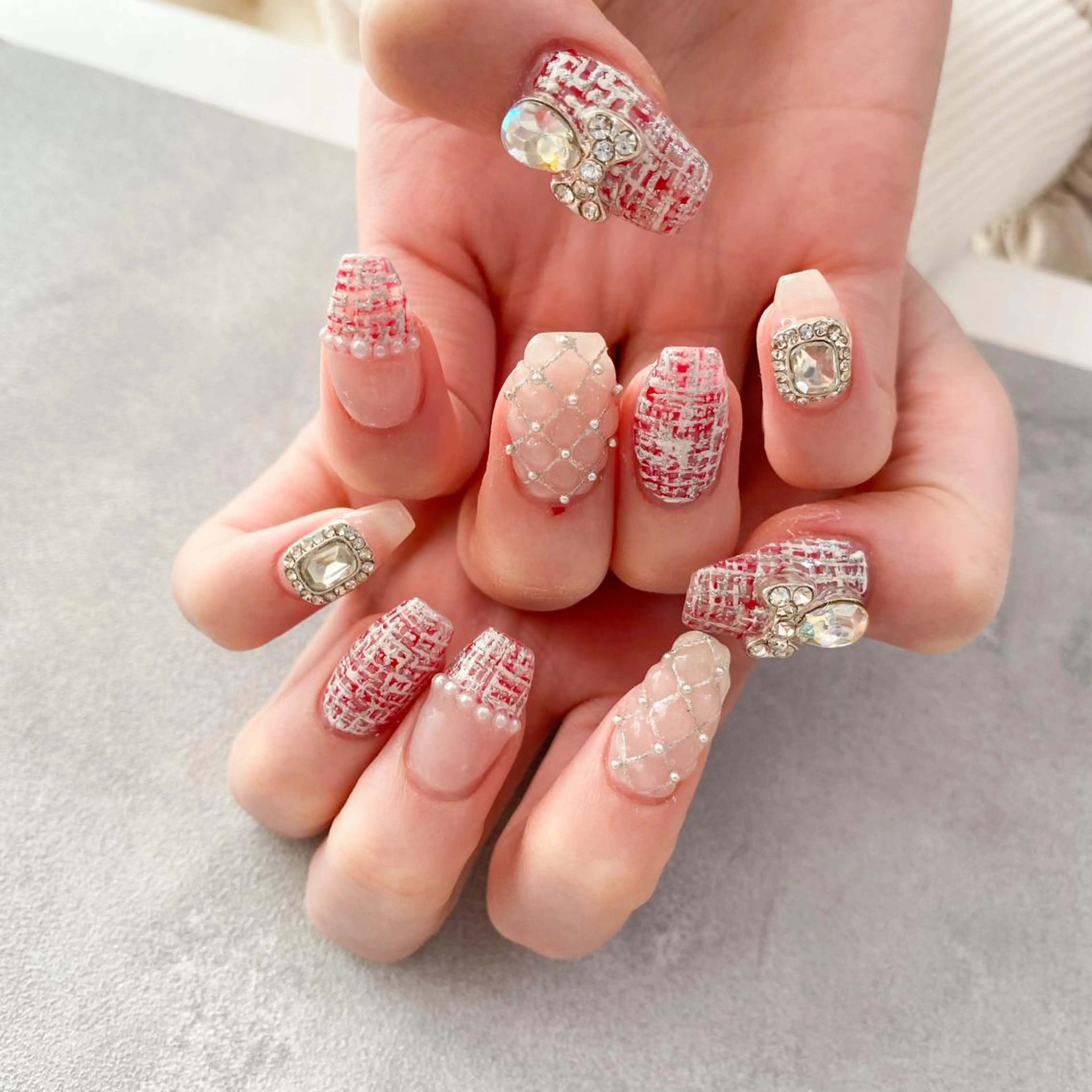 ネイル ハンドネイル ゴテゴテ💙ワンホン リオナのネイルデザイン