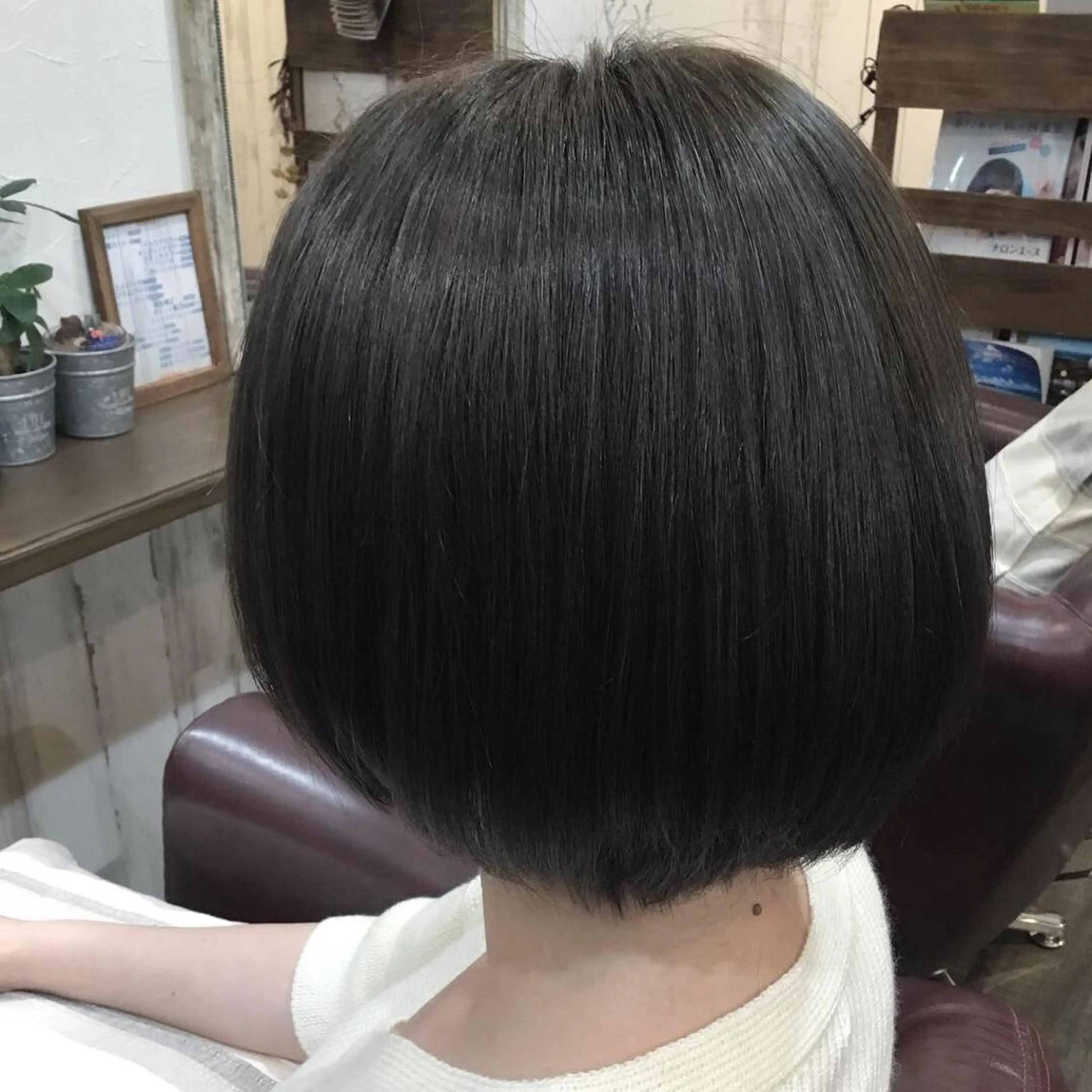 ショート カラー パーマ embrace エンブレイスのヘアスタイル