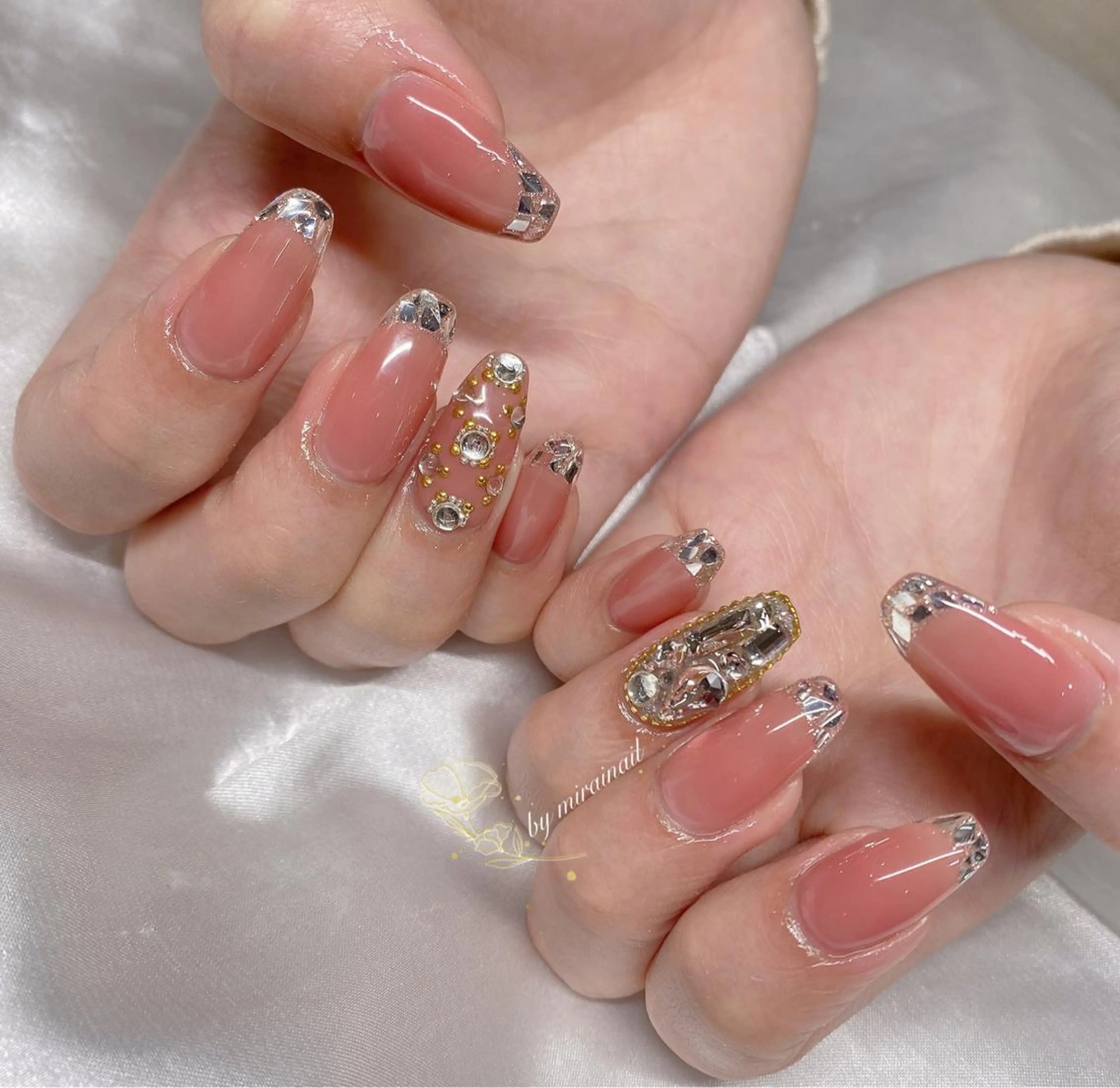 ネイル アートネイル 持ち込み ネイルサロン 9Carats神田のネイルデザイン