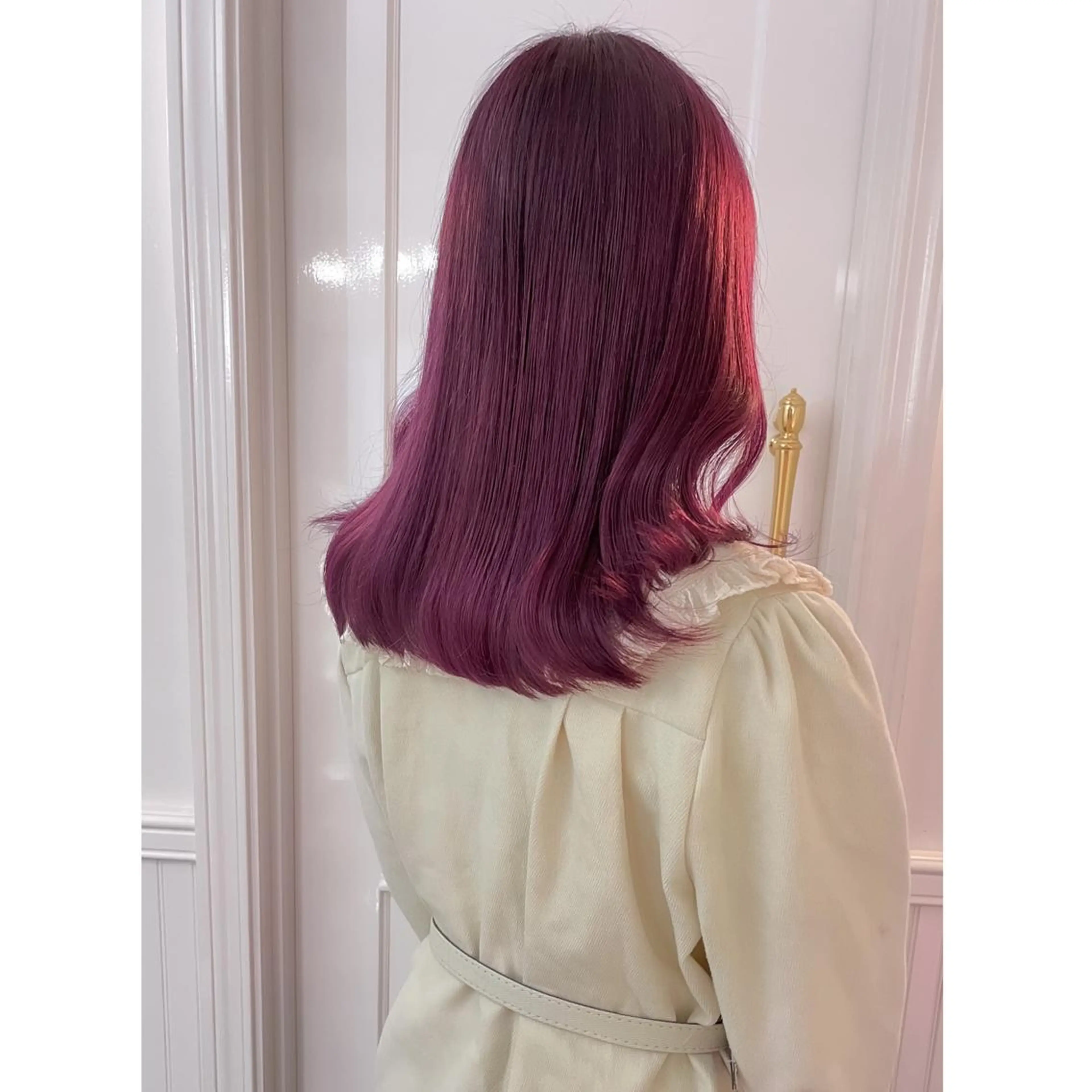 セミロング カラー ブリーチ ヘアカラー LOTTA CUCCI所属・miyu /トレンド カラー×艶髪のヘアスタイル