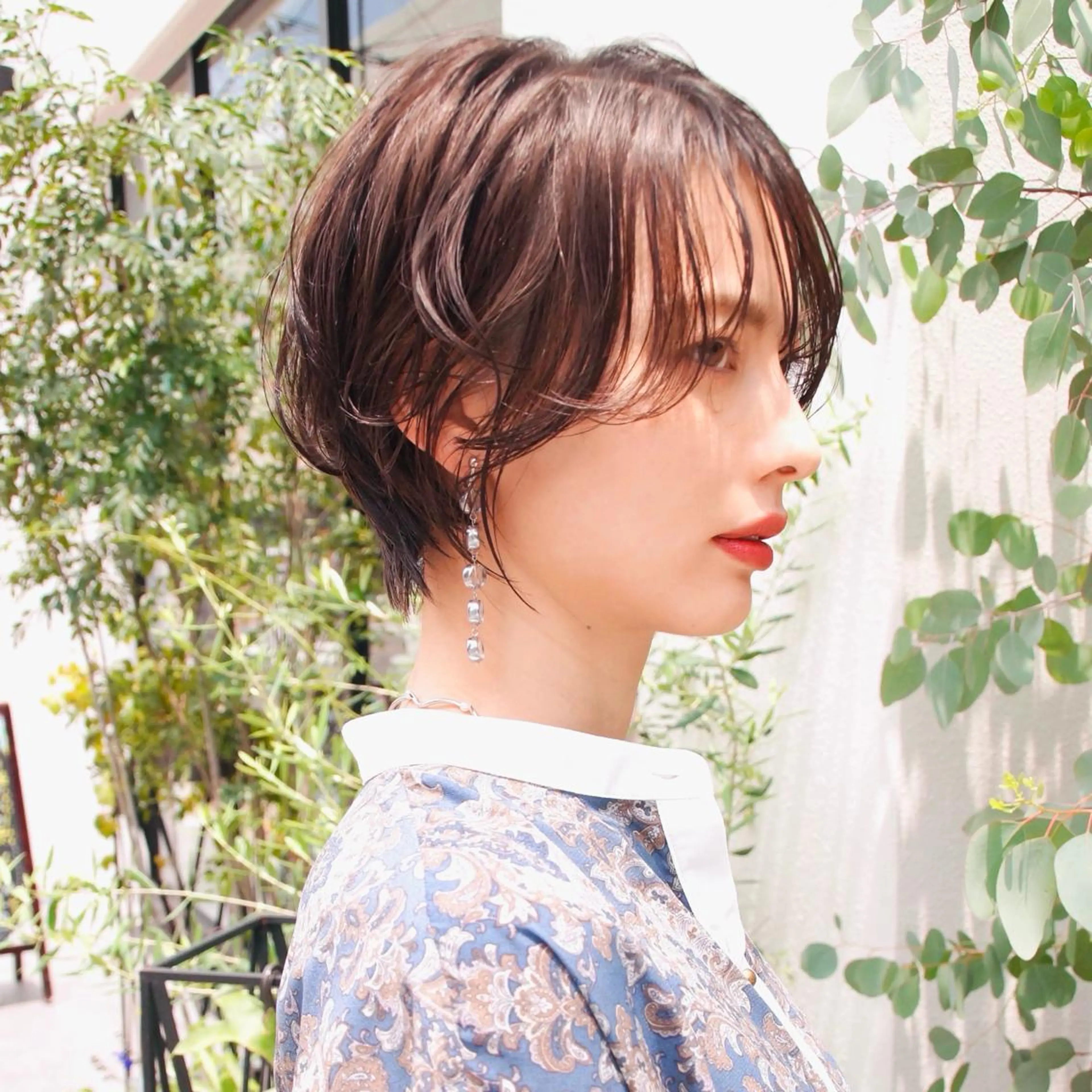 ショート アッシュ 外国人風カラー ハイライト 髪質改善 韓国風ヘア カット ヘアカラー 縮毛矯正 トリートメント hoNua. 栄/透明感カラーのヘアスタイル