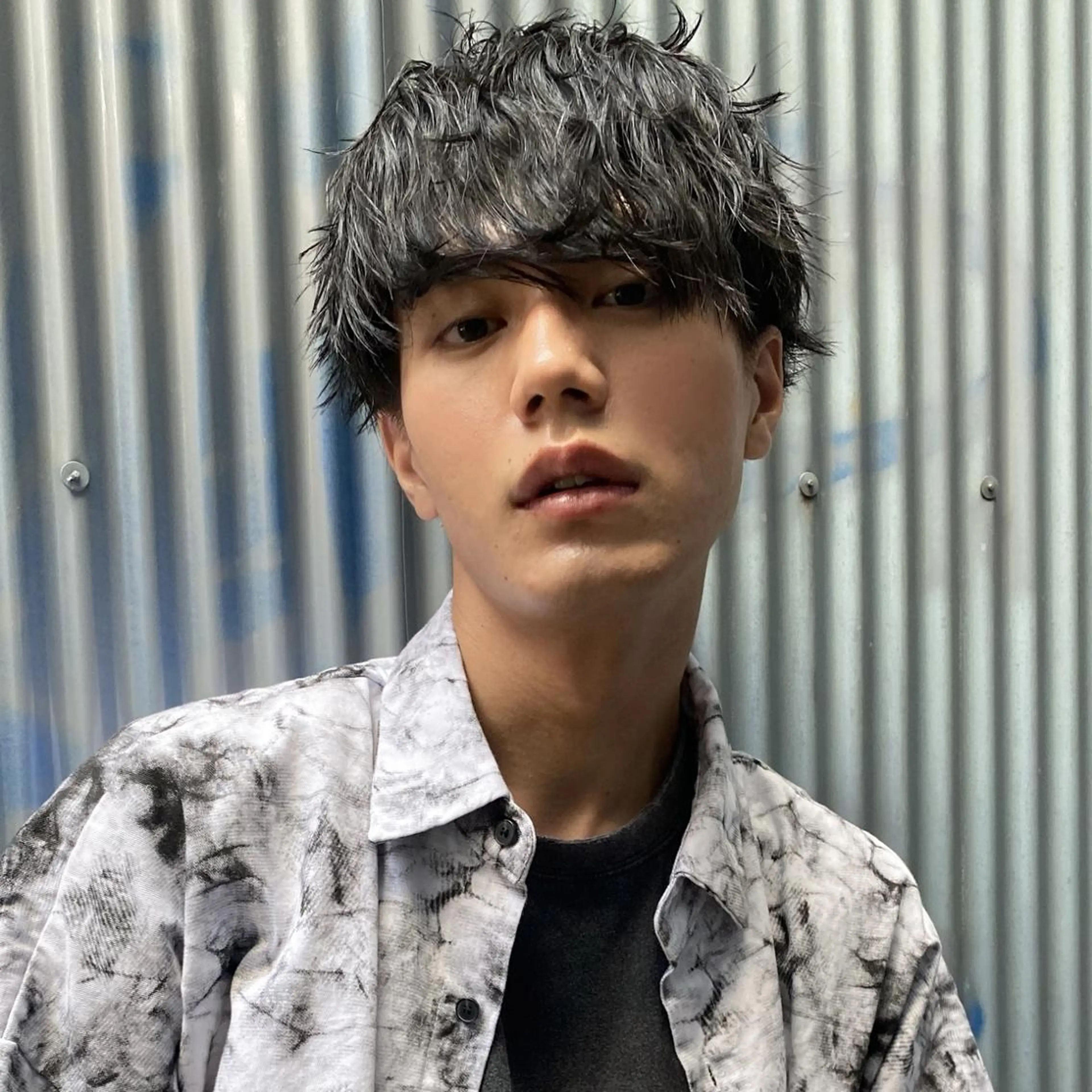 【minimo限定クーポン】メンズカット+ツイストスパイラルパーマ(眉カット+トリートメン付き）¥10000の写真