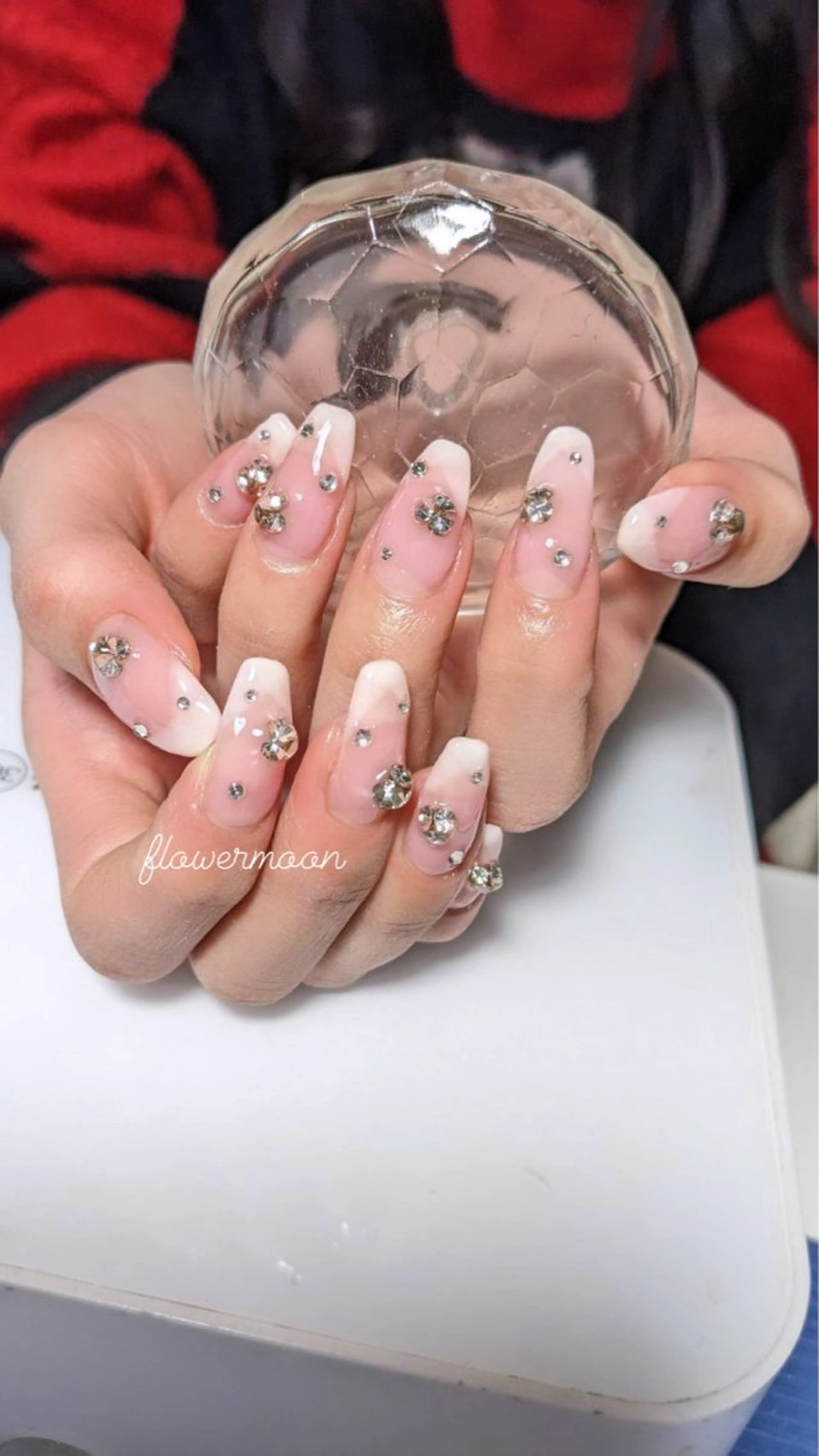 ネイル ダブルフレンチ フレンチネイル フラワー ムーンのネイルデザイン