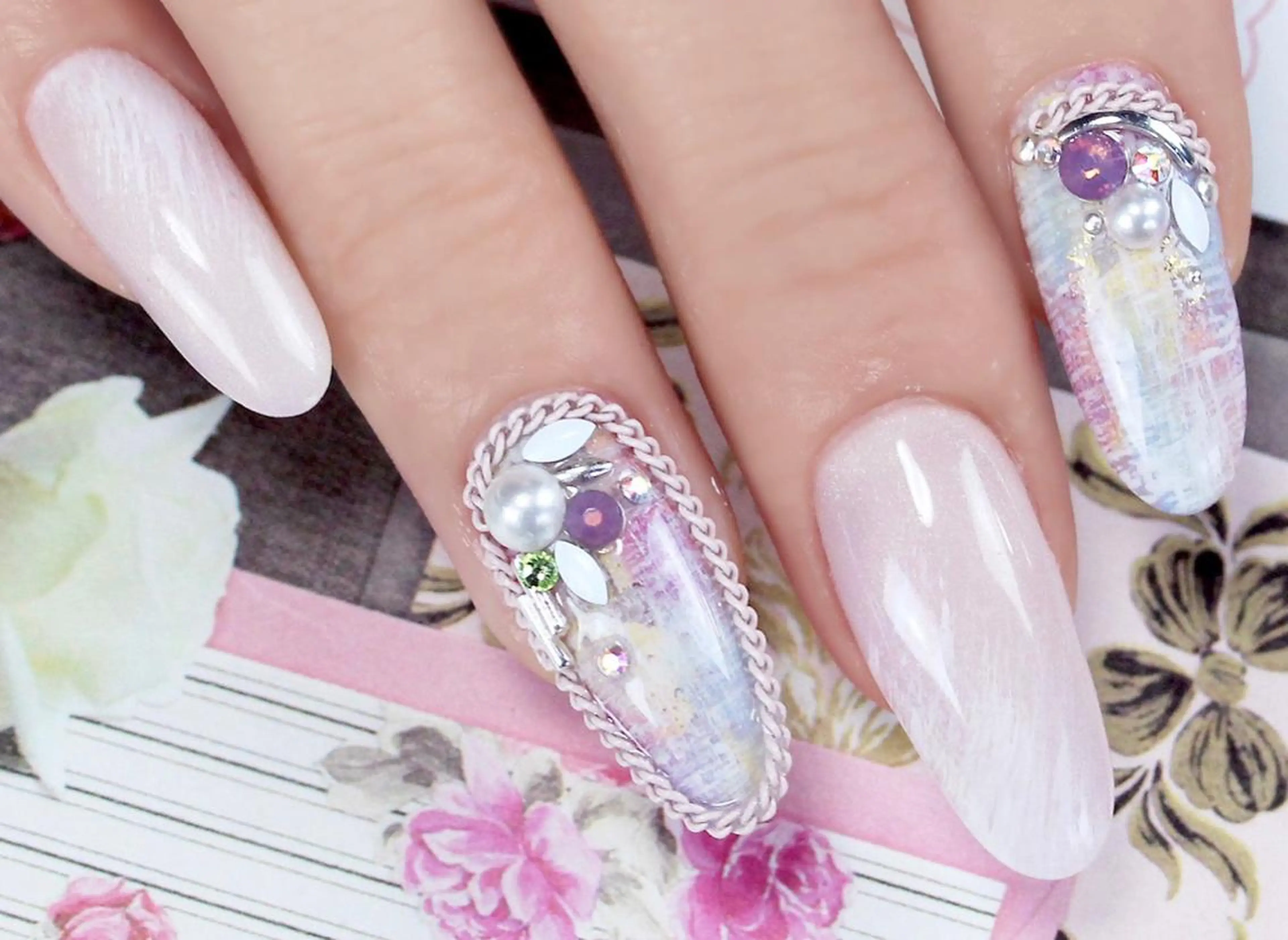 セミロング ネイル SyiSyu 梅田店のネイルデザイン