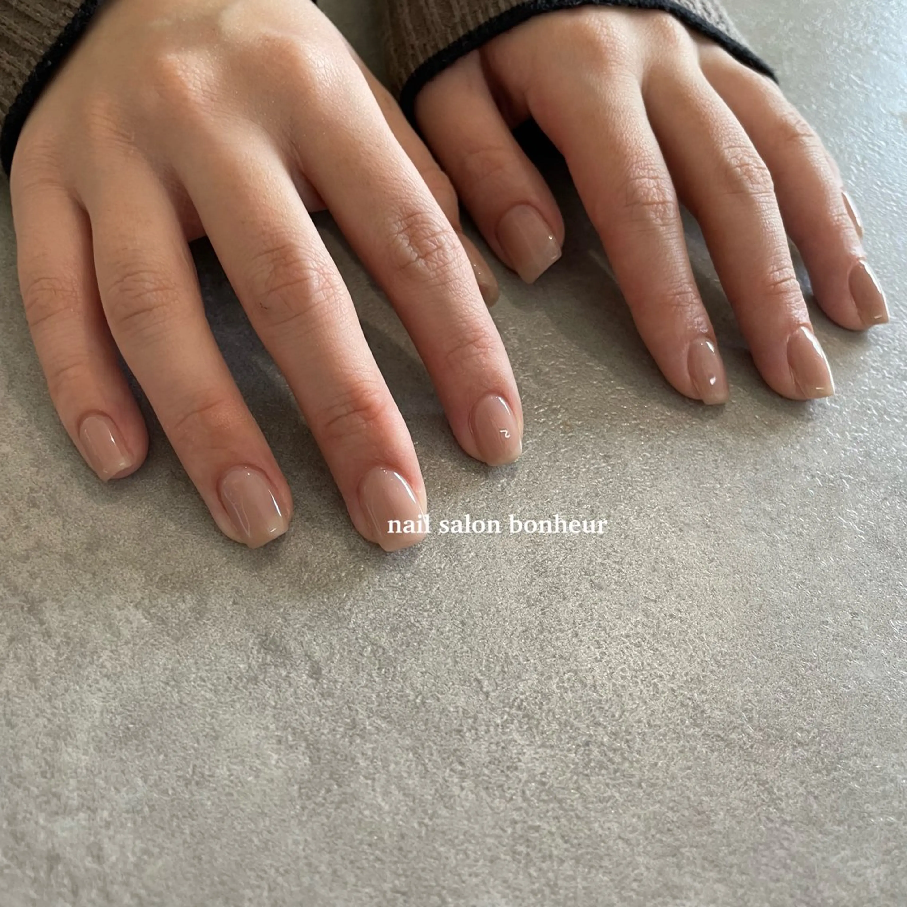 ネイル 長さ出し オフィスネイル ワンカラーネイル ハンドネイル nail salon bonheurのネイルデザイン