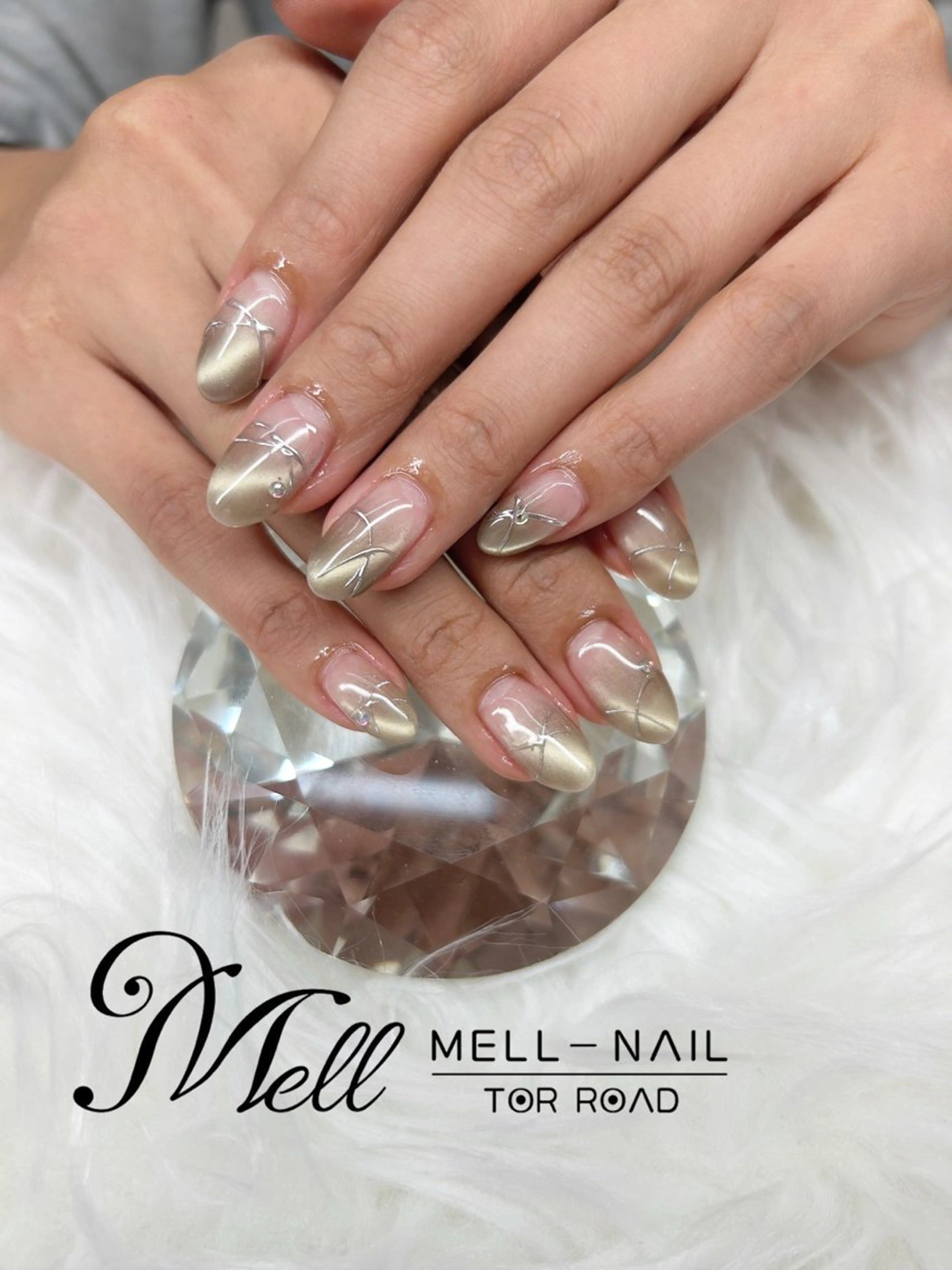 ネイル MELL-NAIL所属・Ayaka. MELL-NAILのネイルデザイン