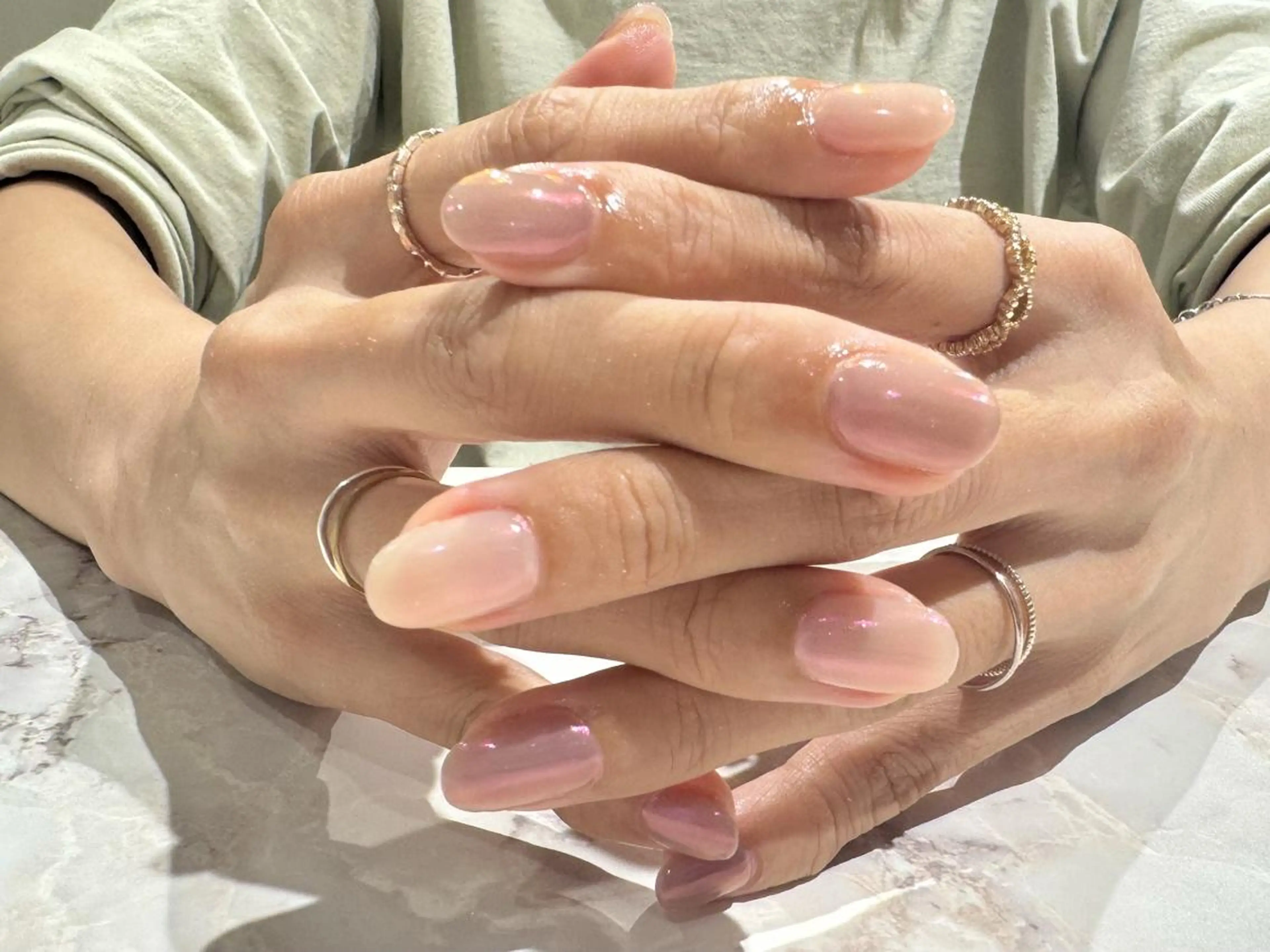 ネイル オーロラネイル ミラーネイル Nail Salon Lindaのネイルデザイン