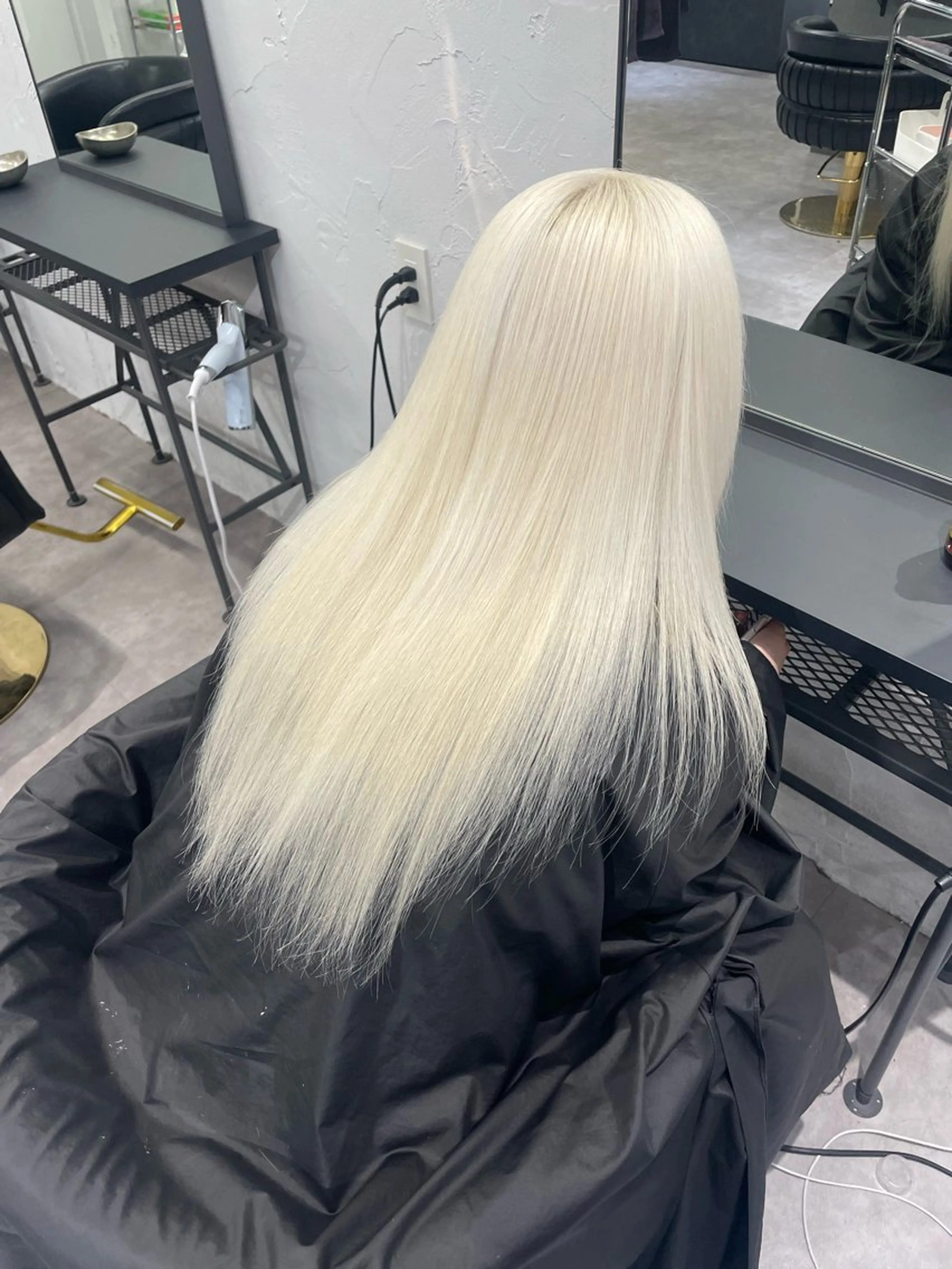 カラー ブロンド ホワイトブロンド 心斎橋/ハイトーン/ airi⠀のヘアスタイル