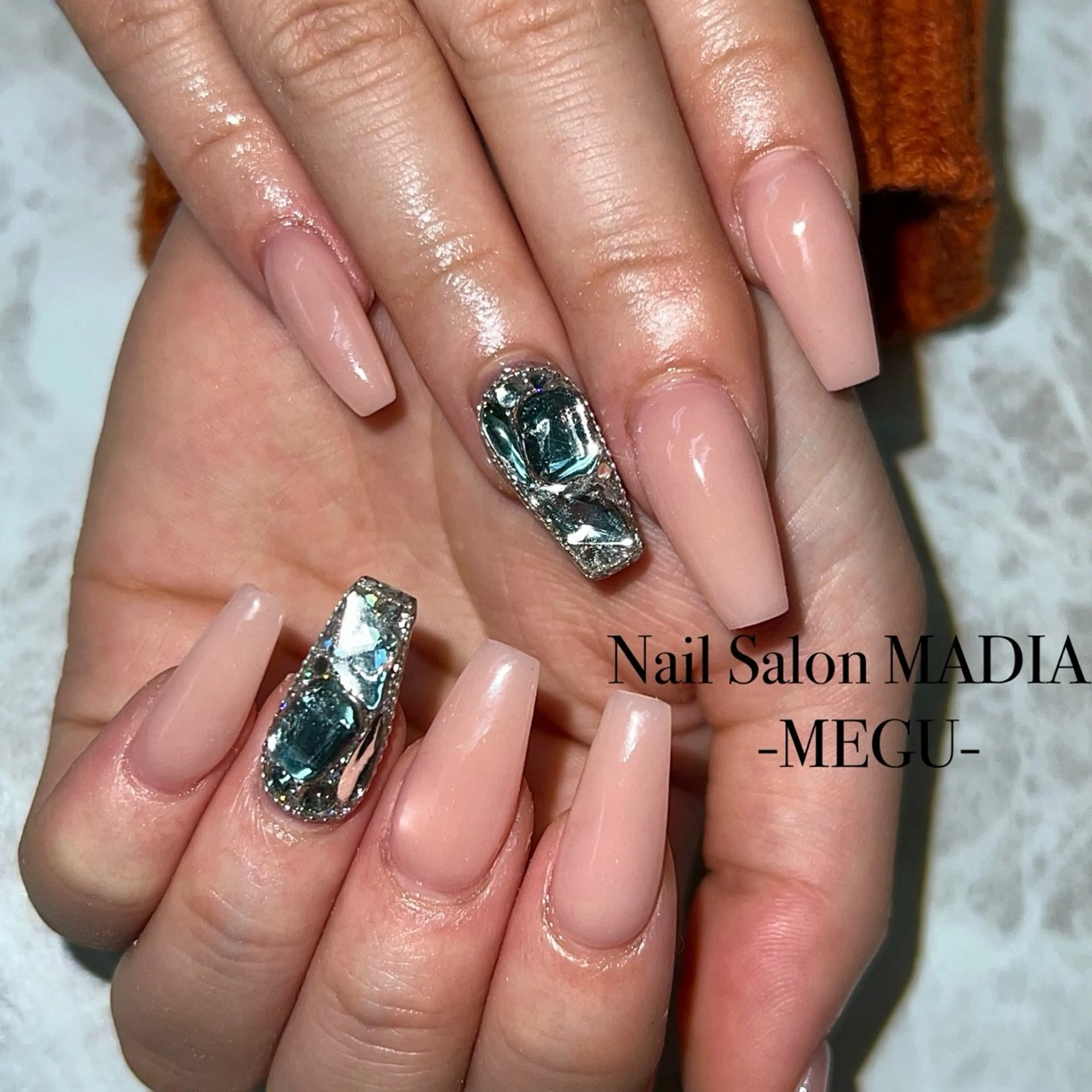 ネイル MADIA藤沢所属・MADIA MEGUのネイルデザイン