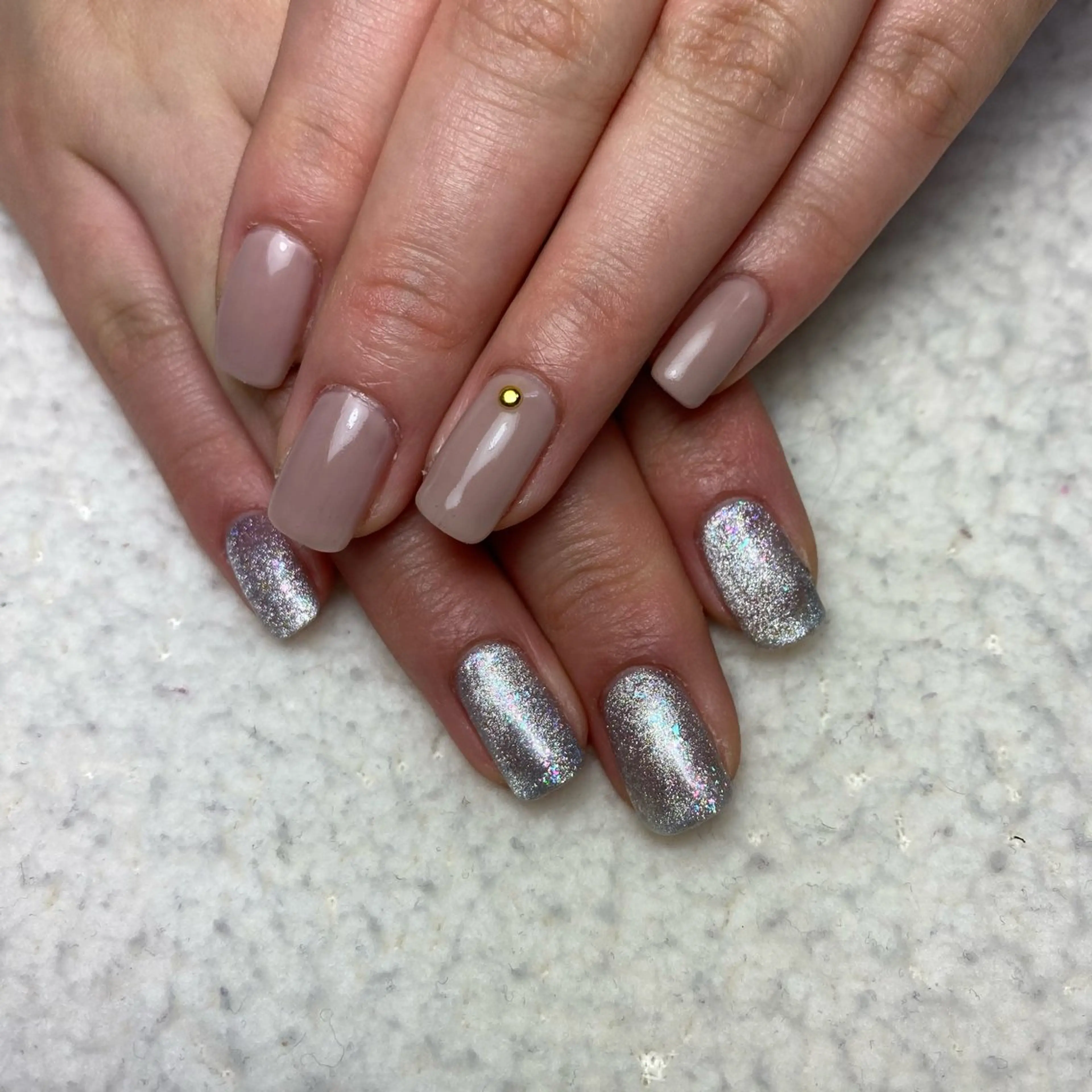 ネイル マグネットネイル ハンドネイル COCO+所属・COCO +のエステ・リラクイメージ