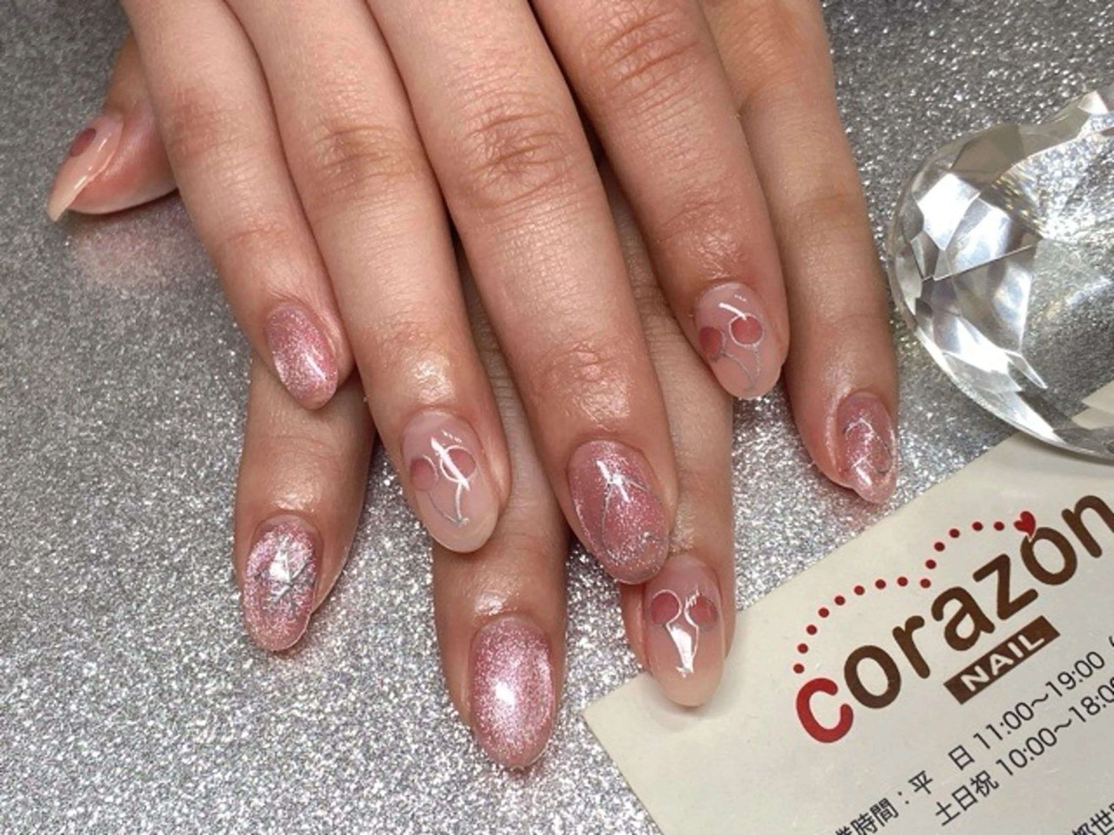 ネイル アートネイル グラデーション ハート マグネットネイル シルバー corazon所属・ネイリスト aicoのネイルデザイン