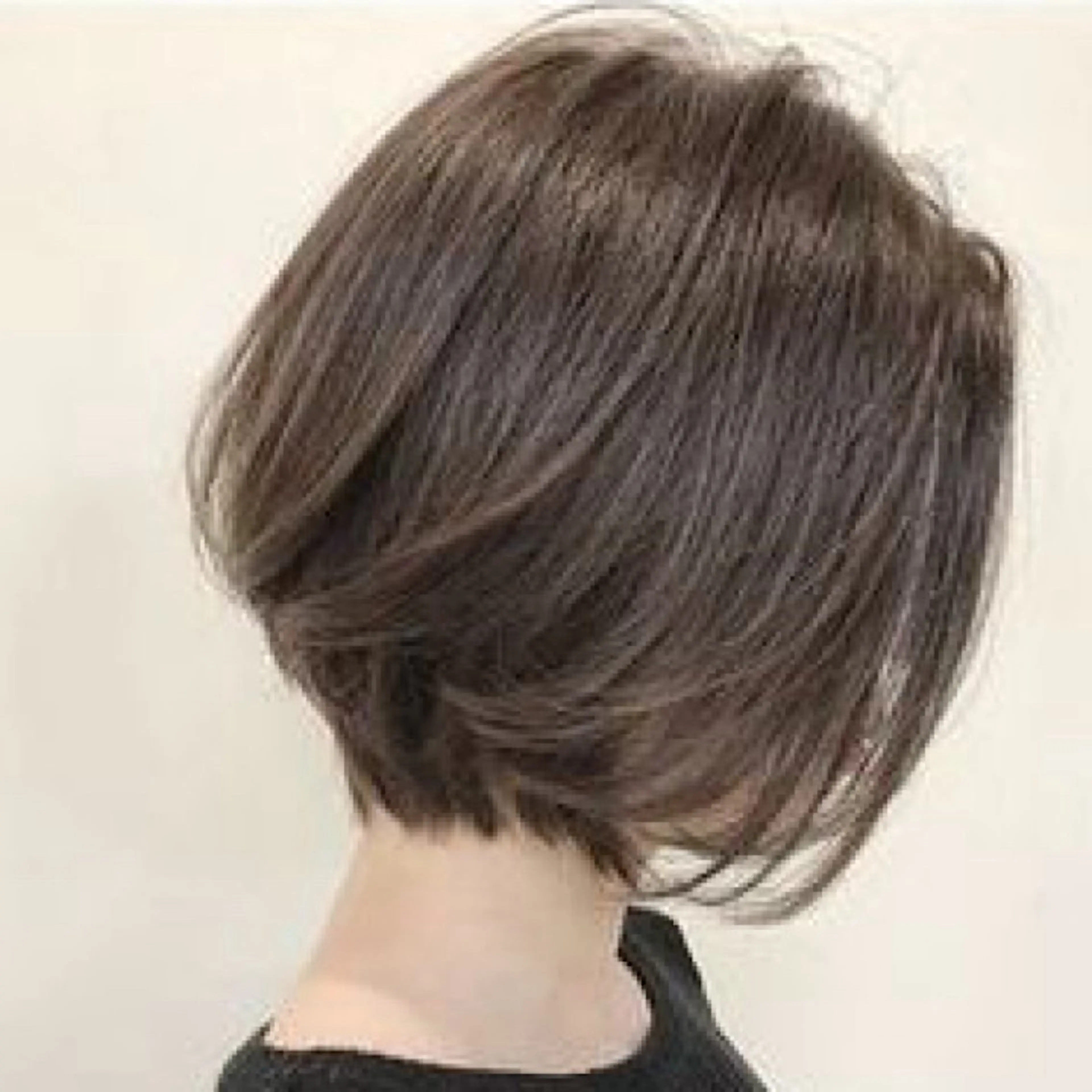 U Kのヘアスタイル