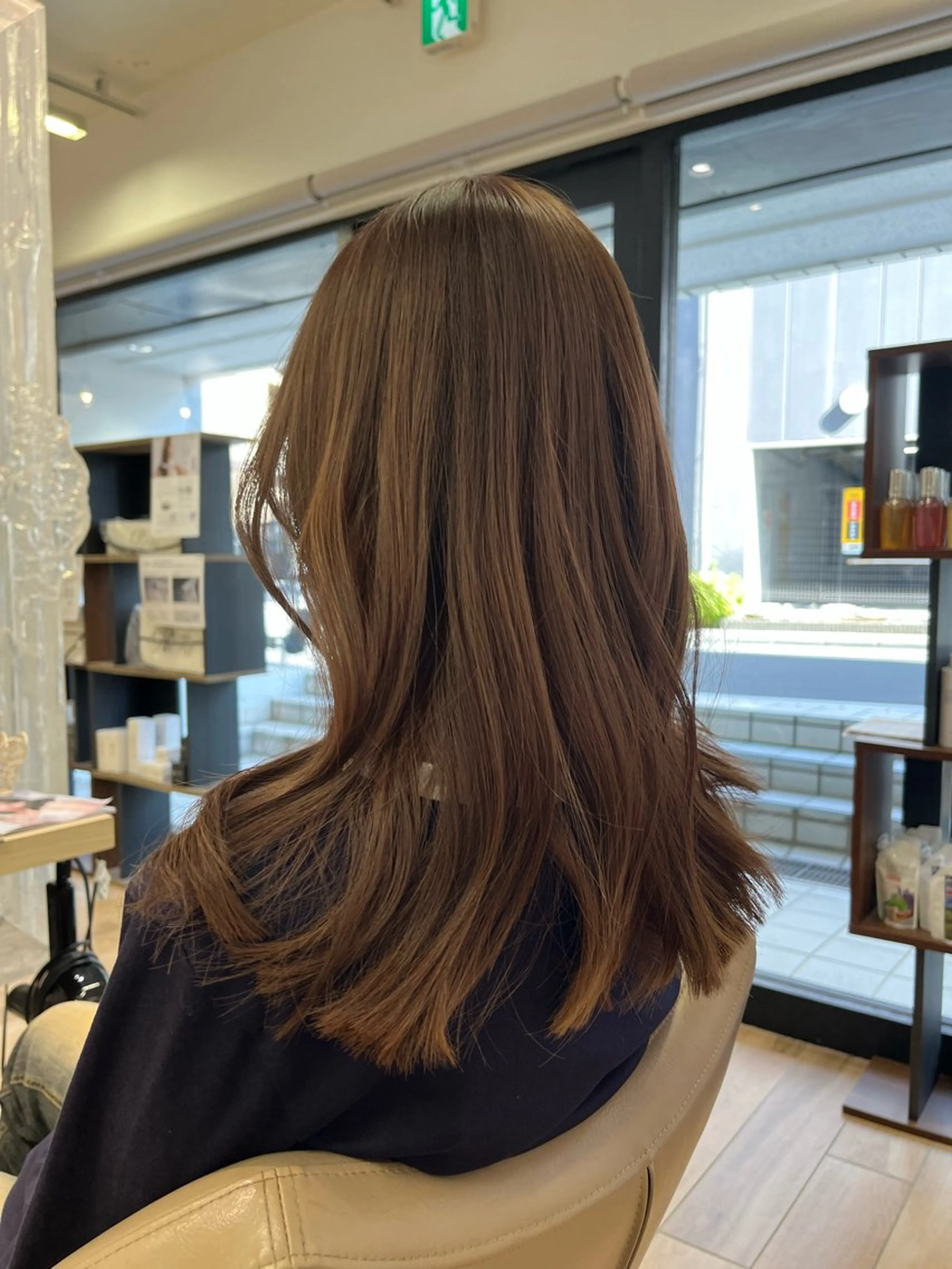 セミロング カラー ブラウンカラー カット ヘアカラー トリートメント 斉藤 翔平のヘアスタイル