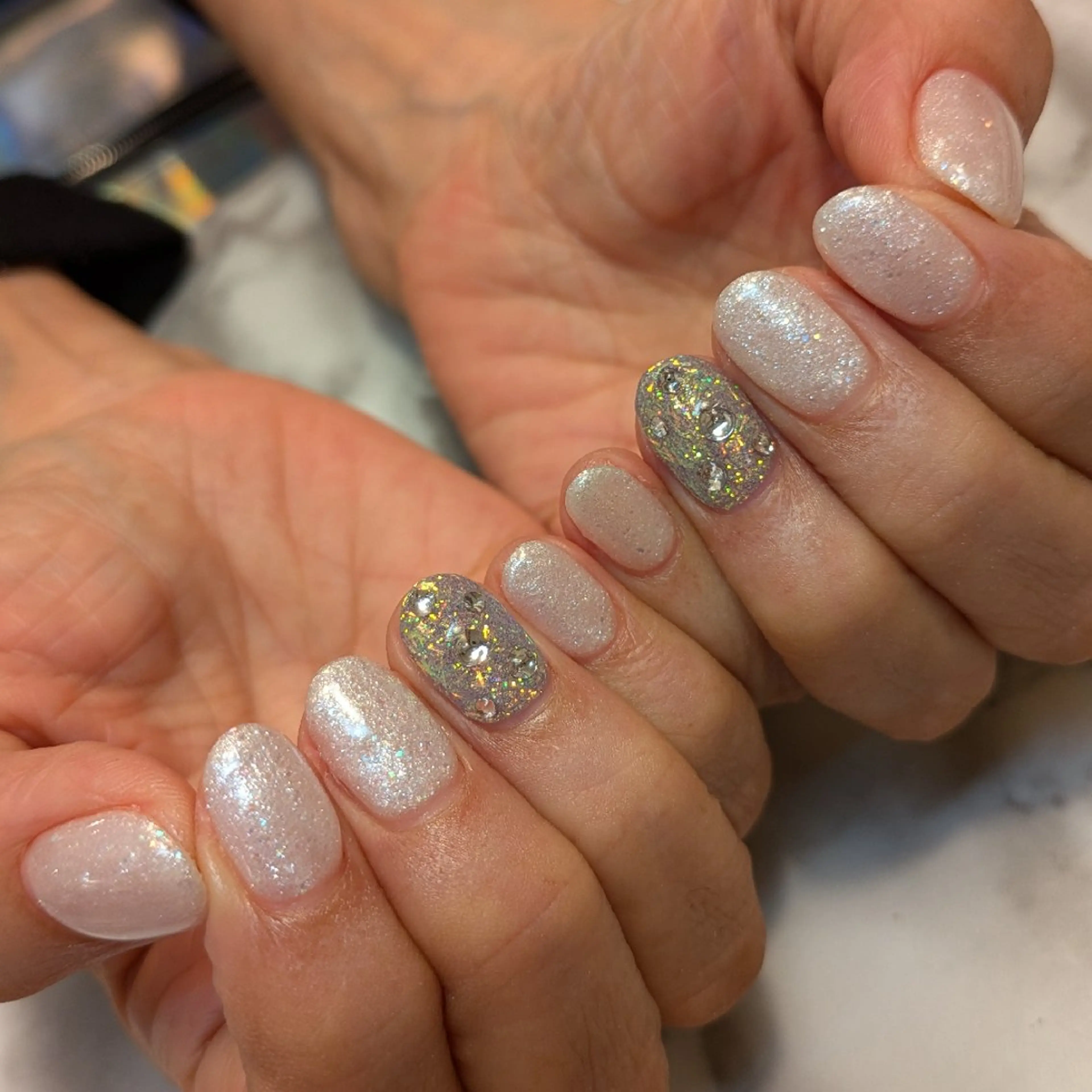 ネイル キラキラネイル ジェヌインネイル 河内のネイルデザイン