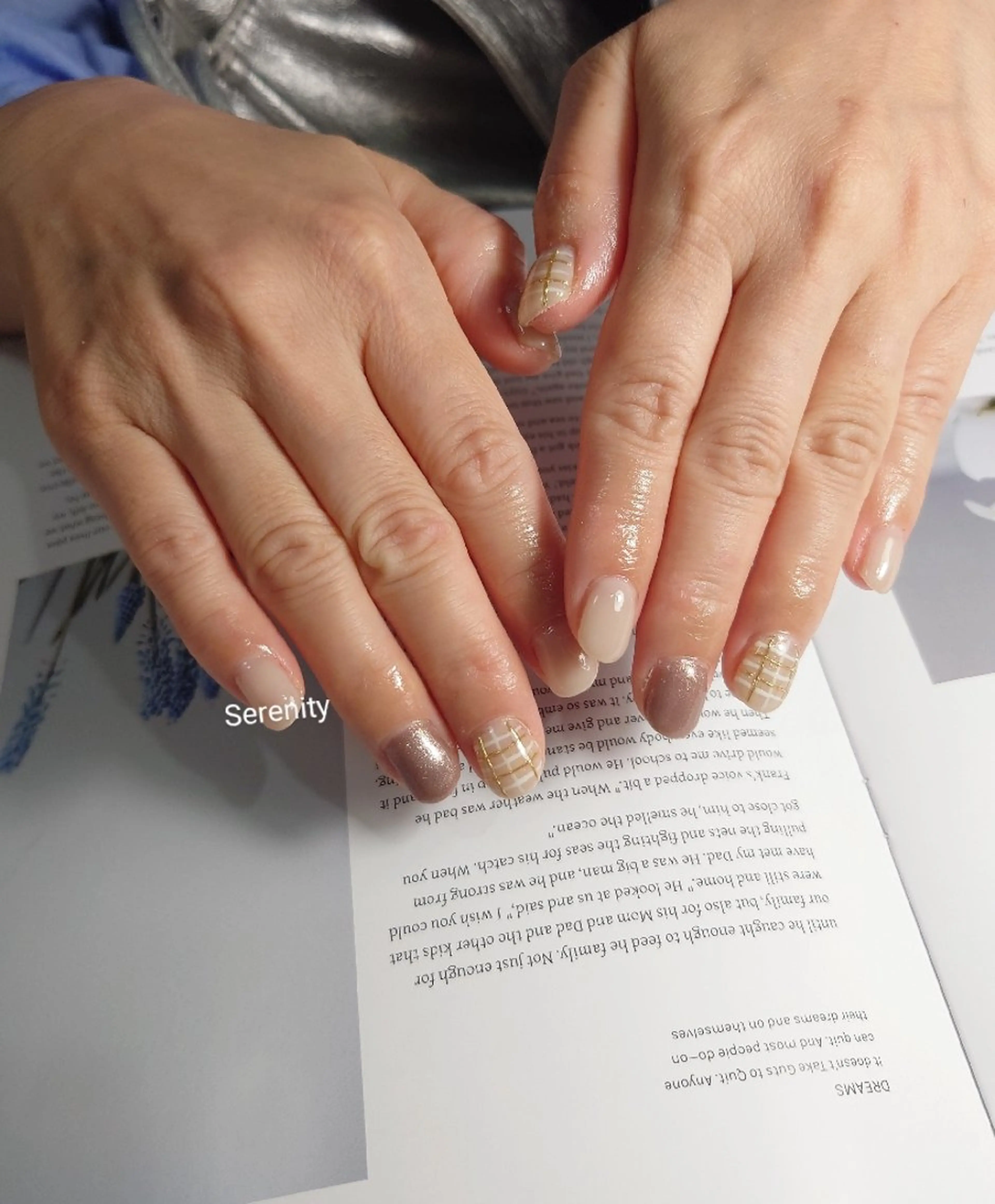 ネイル アートネイル ブラウン ラメ(グリッター) nail  serenityのネイルデザイン