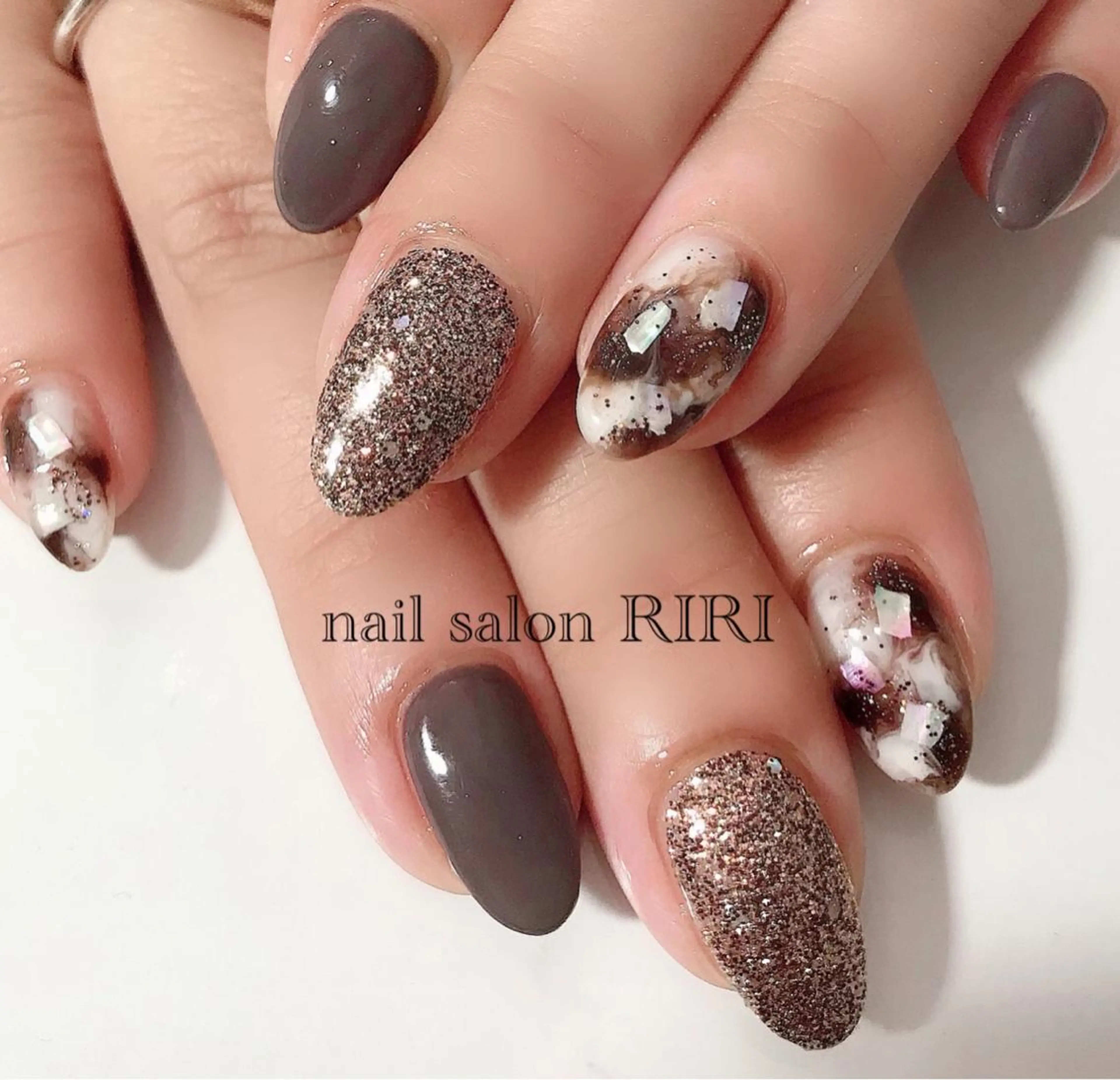 ネイル べっ甲ネイル private  nail  salon RIRI所属・RIRI リリのネイルデザイン