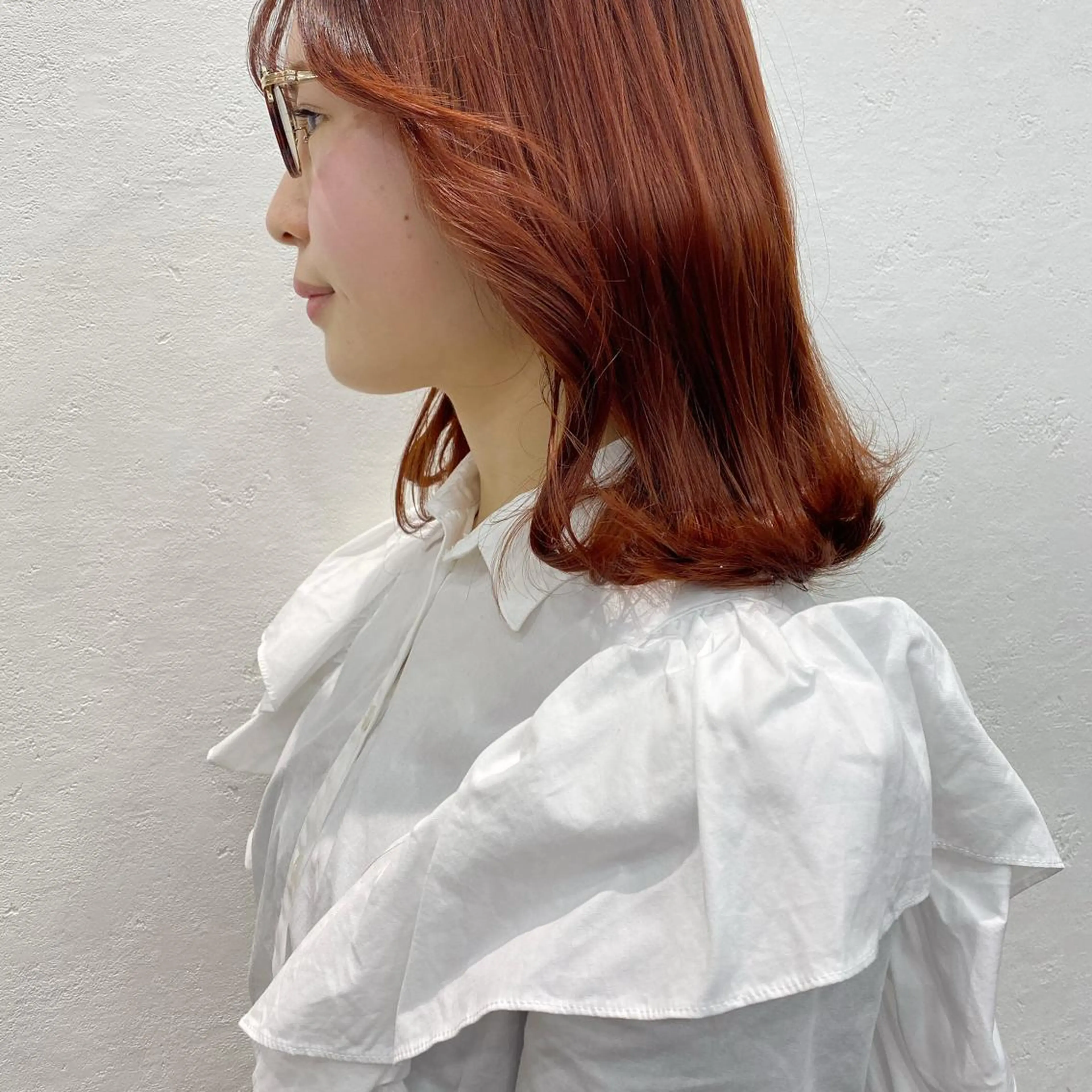 ミディアム カラー オリーブ/アッシュ やわらか透明感カラーのヘアスタイル