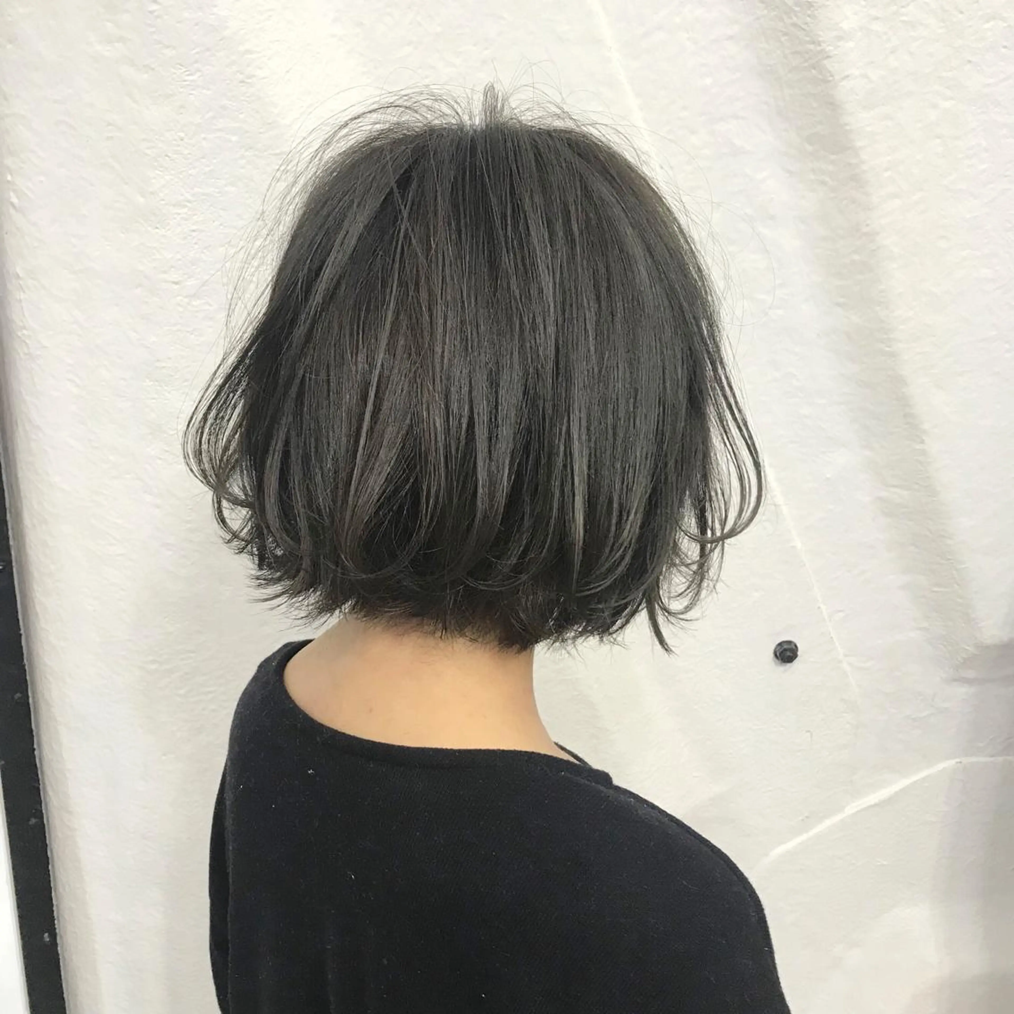 ショート カラー アッシュ ブリーチ ハイライトカラー ハイライト サロウィン所属・K-POP好き美容師 🇰🇷Kai.Yのヘアスタイル