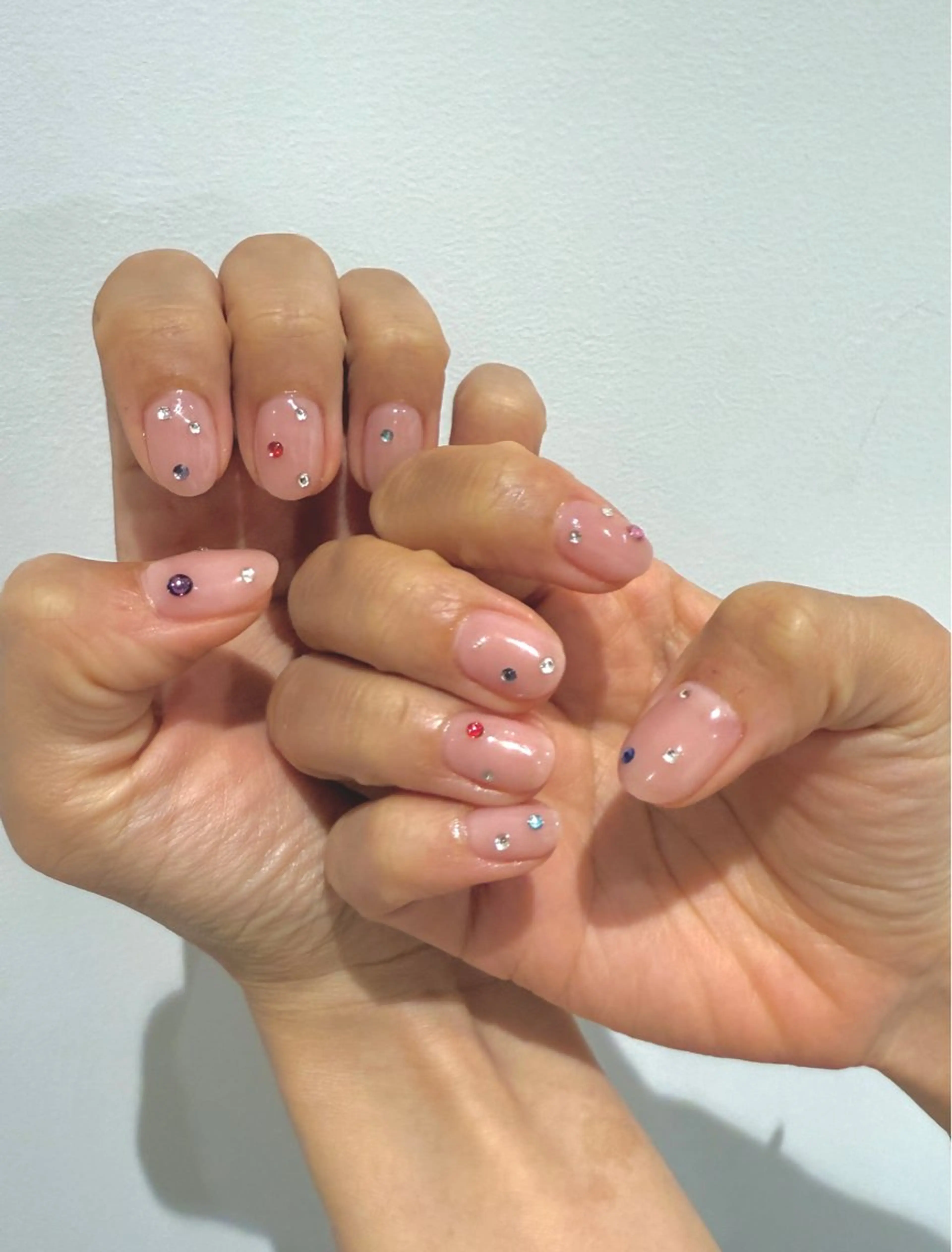 ネイル ニュアンスネイル ストーンネイル ハンドネイル ハンドケア Art Hanabi所属・Art Hanabi ミリのネイルデザイン