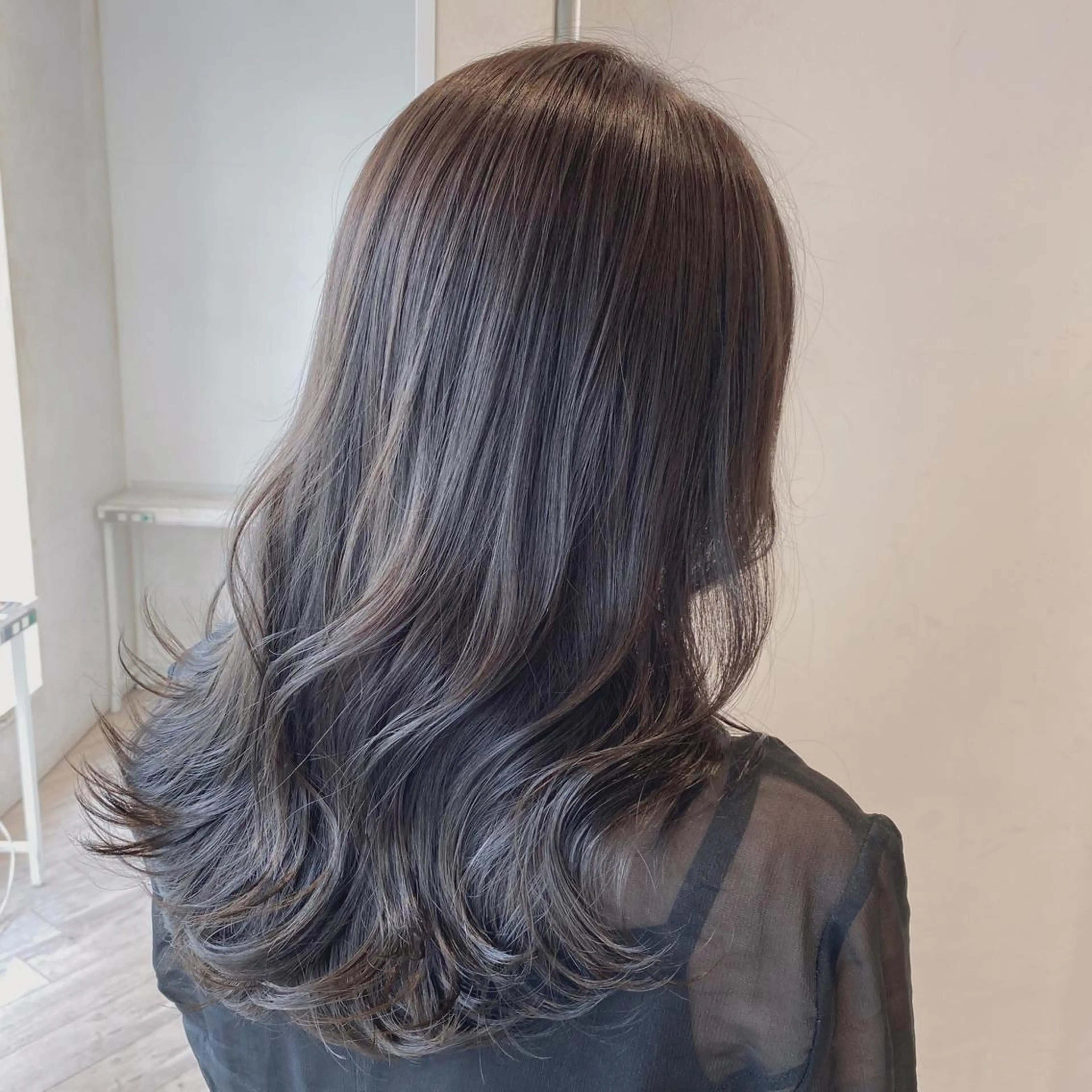 セミロング カラー ヘアカラー トリートメント On所属・顔まわりカット🌟 くびれヘア/寺門遥輝のヘアスタイル
