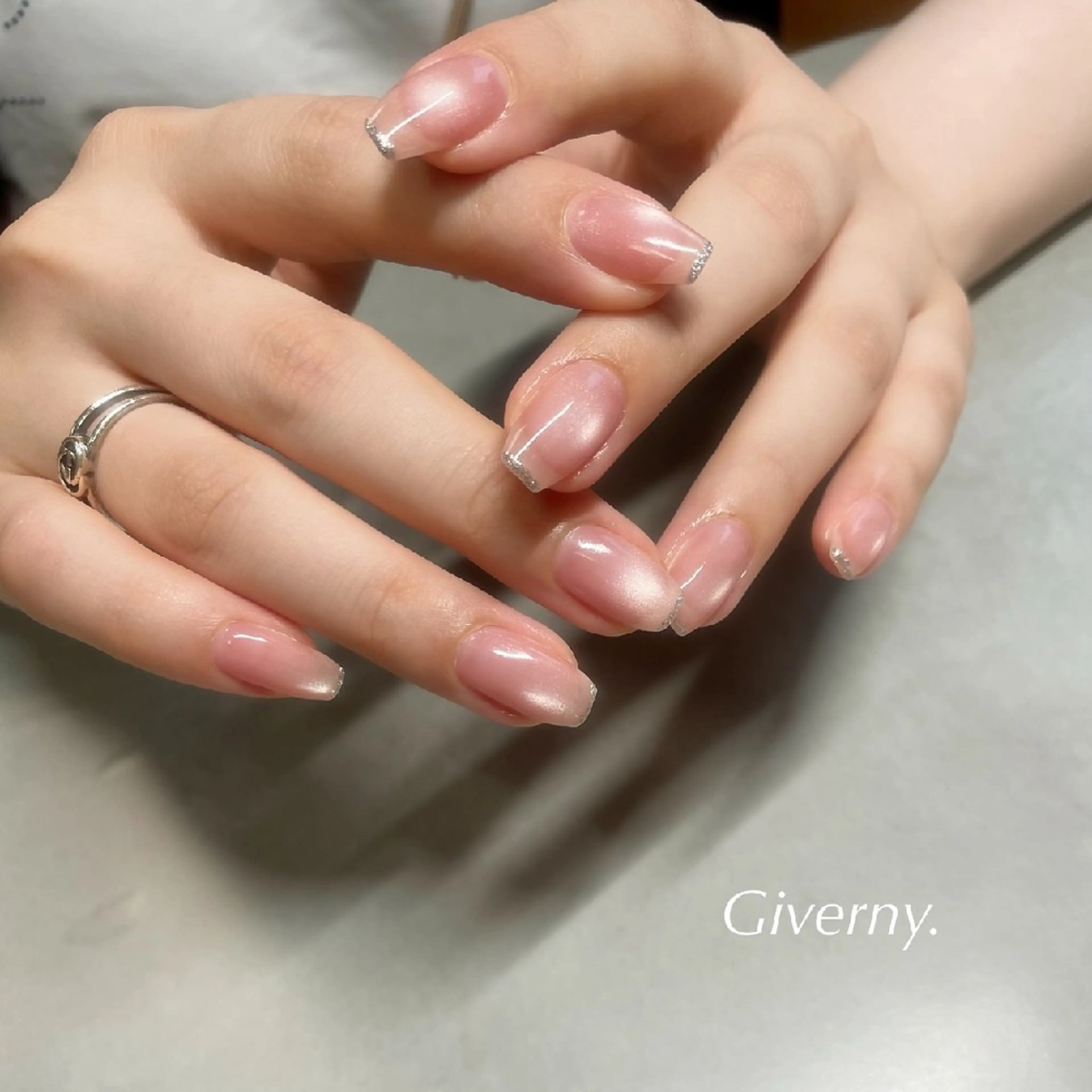 ネイル マグネットネイル ハンドネイル Giverny .のネイルデザイン