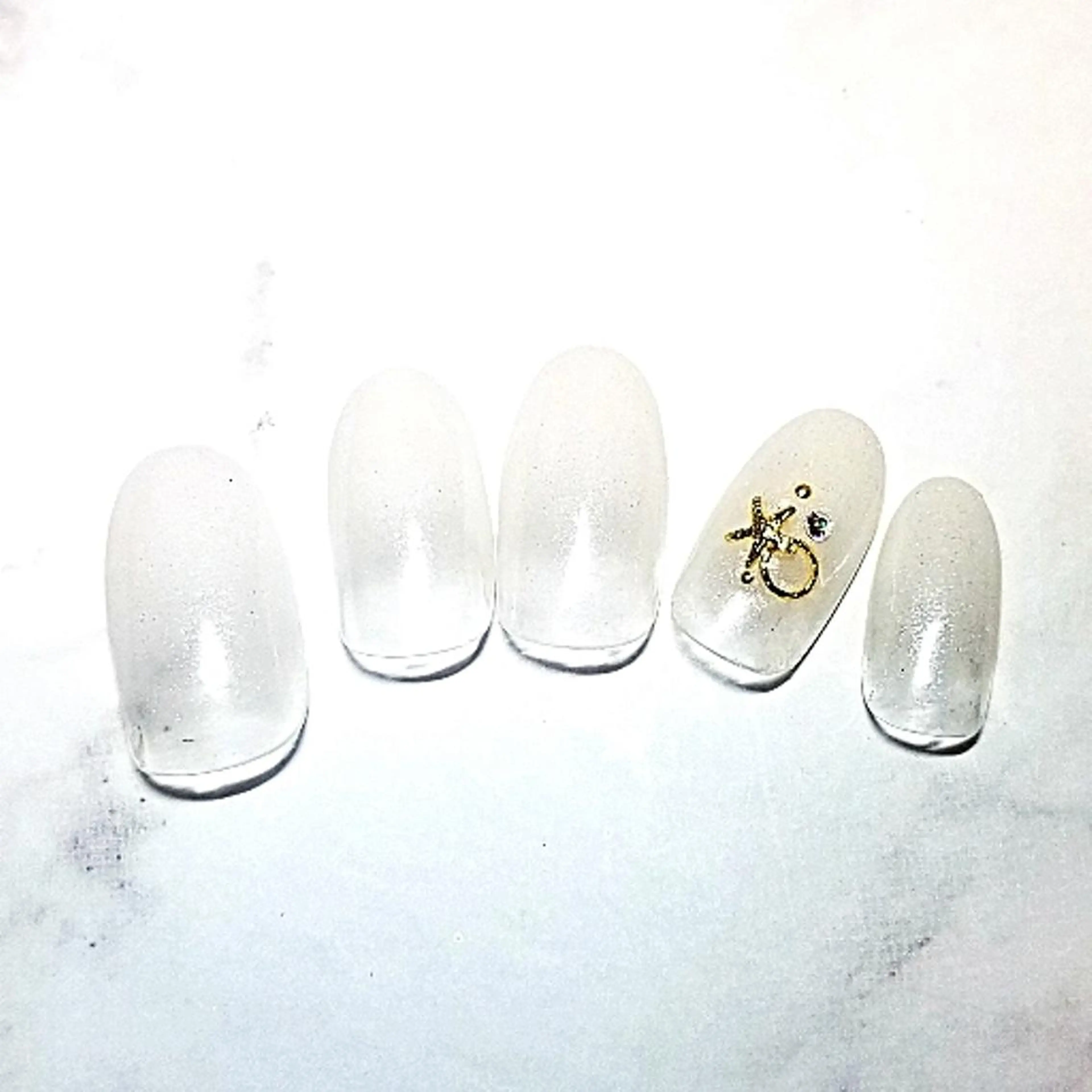 ネイル シンプルネイル ホワイト 博多ネイル ｍｉｍｉのネイルデザイン