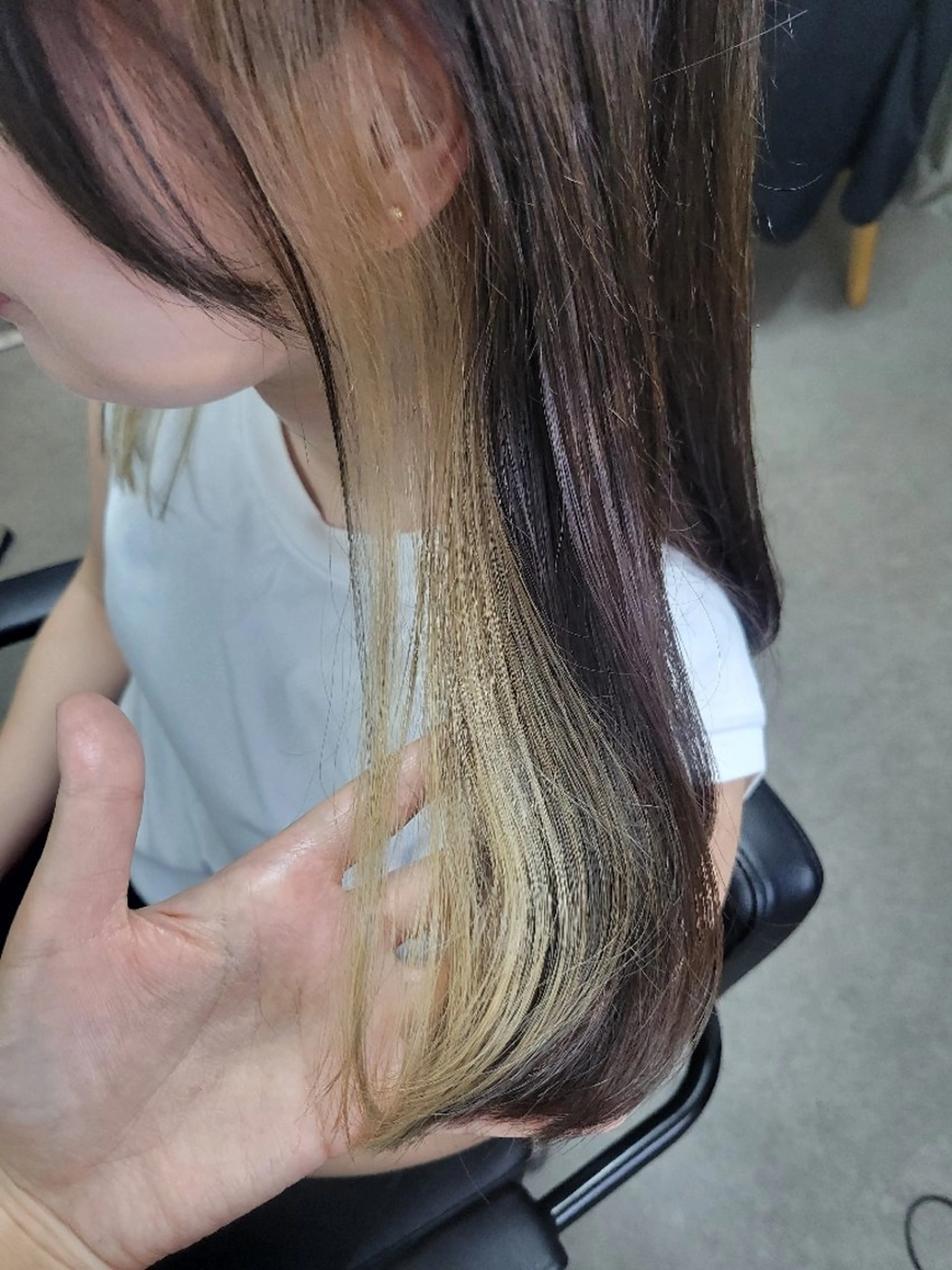 セミロング カラー インナーカラー Day＆Night所属・Day&Night [店長]Chiakiのヘアスタイル