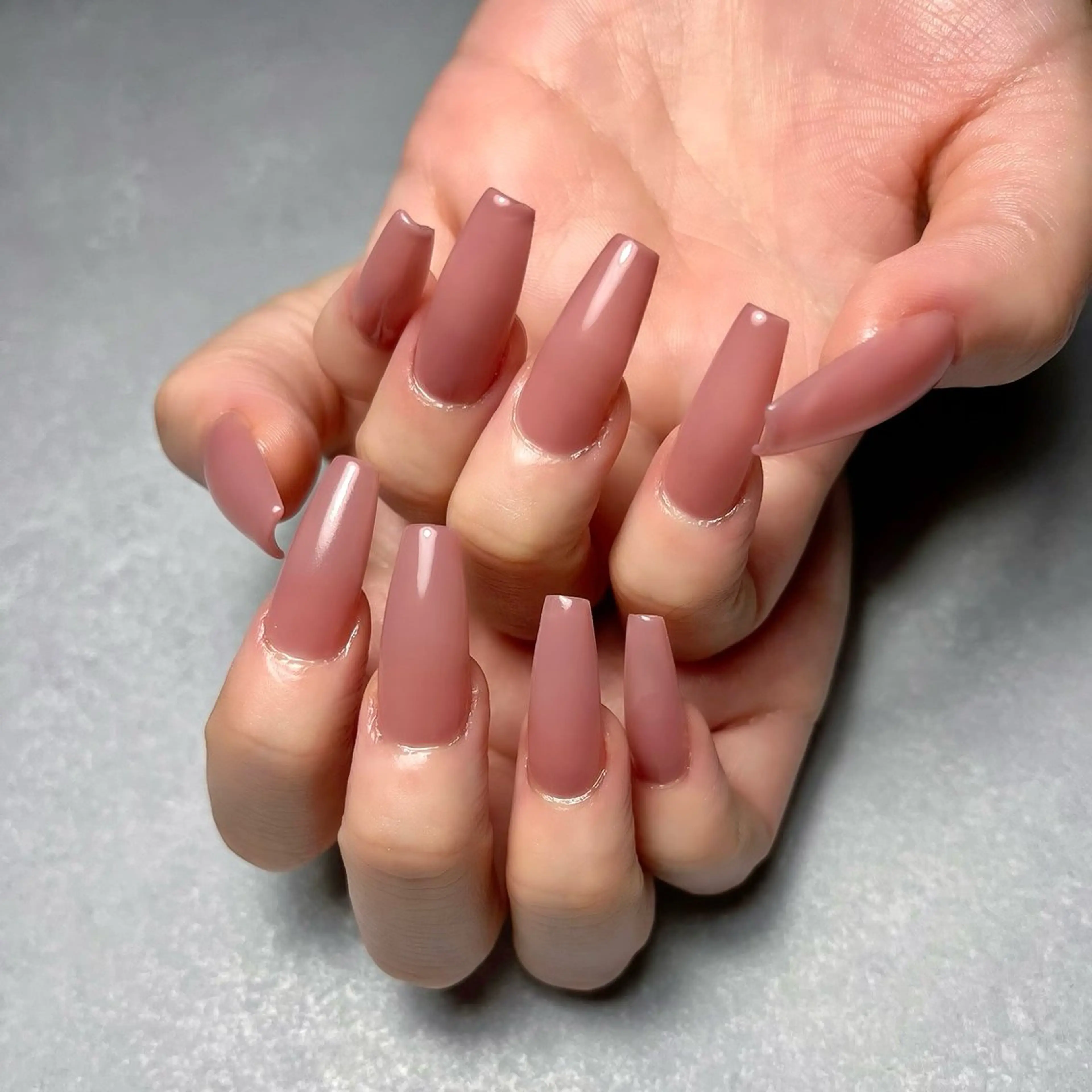 ネイル 長さ出し ロングネイル スカルプネイル nine.🦋 YUKOのネイルデザイン