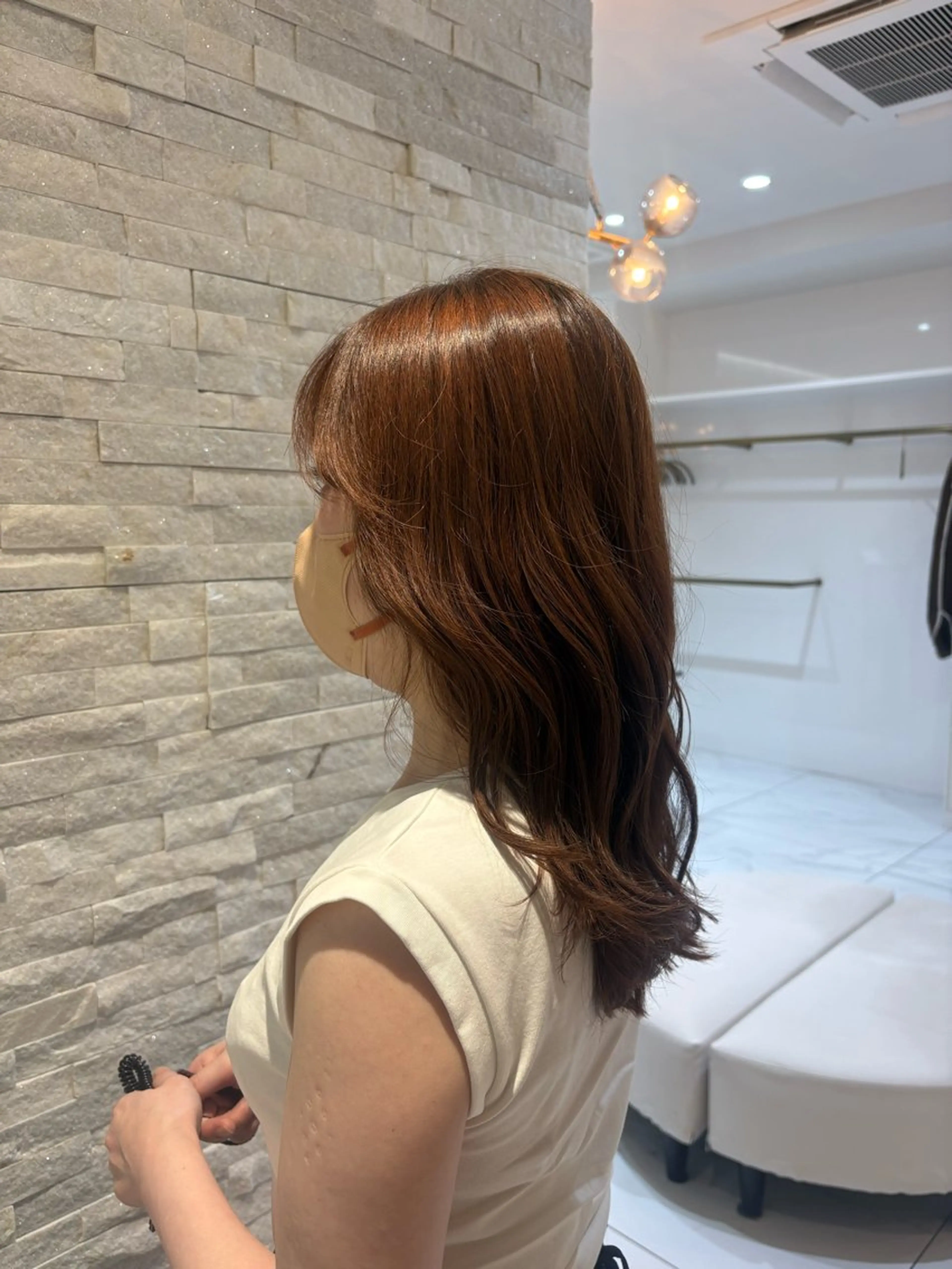 ロング 顔周りカット KINGDOMアルーア店所属・KINGDOM 萩原あかねのヘアスタイル