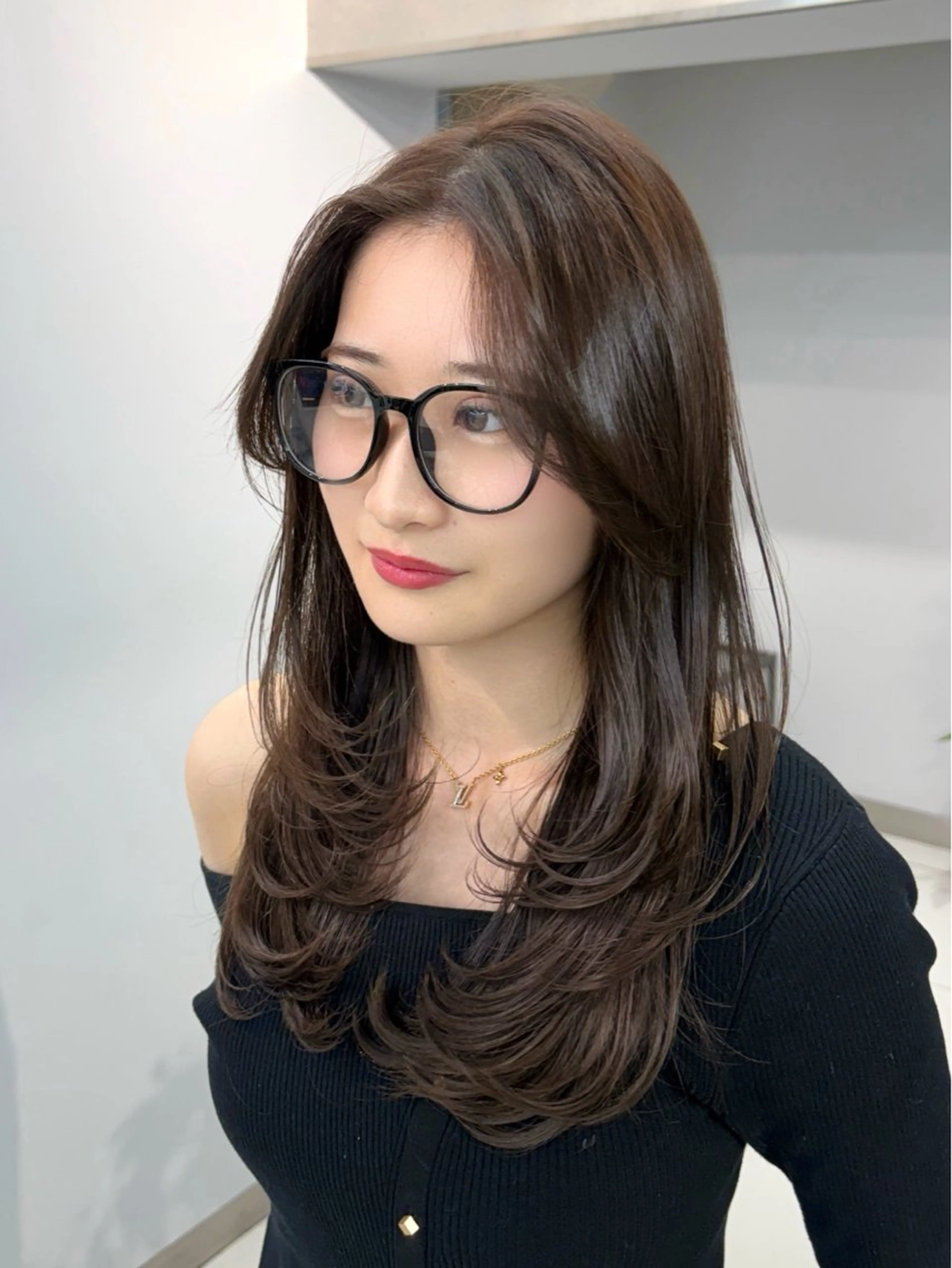 ミディアムロング限定カット(条件付き)の写真